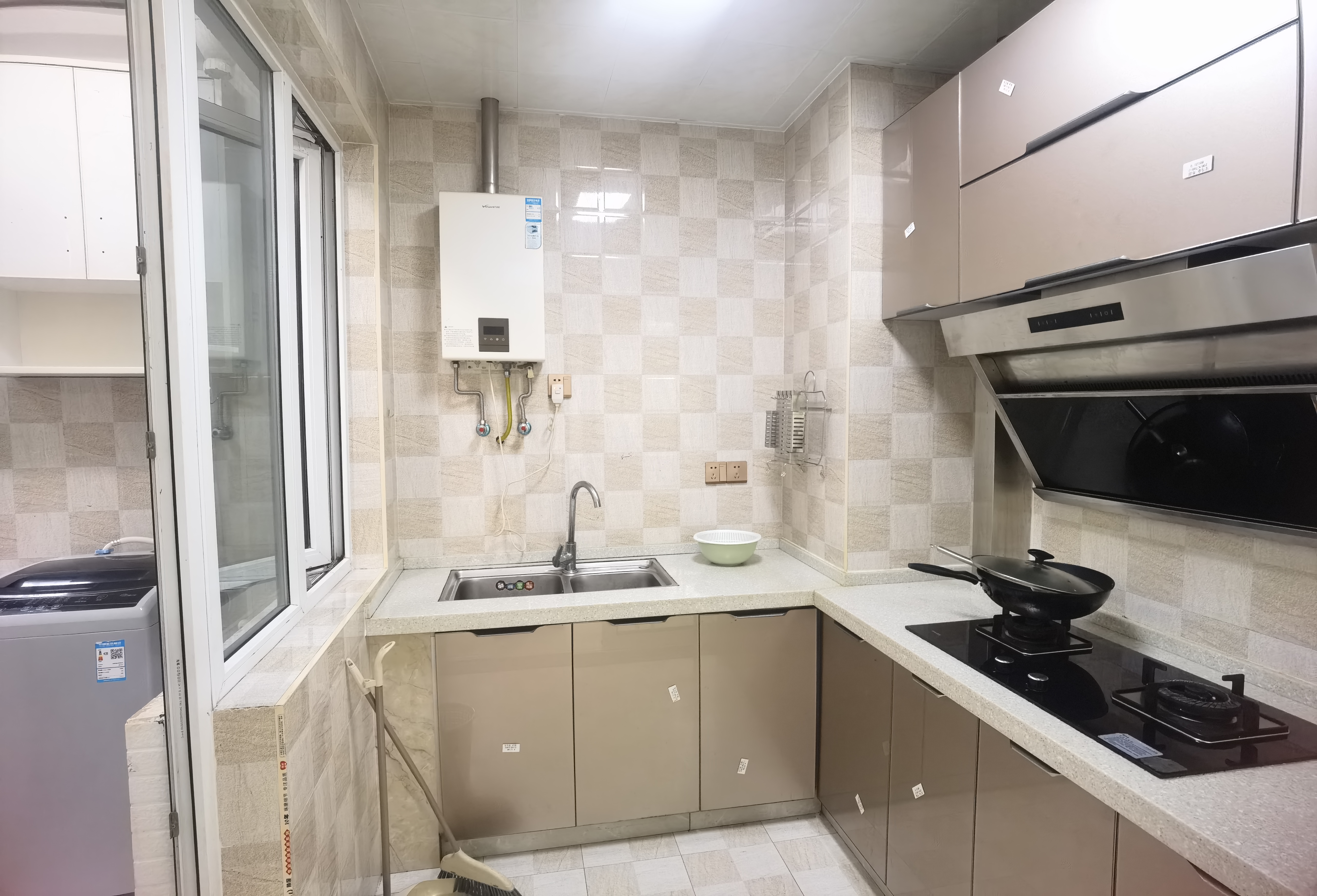 美的城二期  2室2厅1卫    39.8万 美的城二期  2室2厅1卫    39.8万室内图