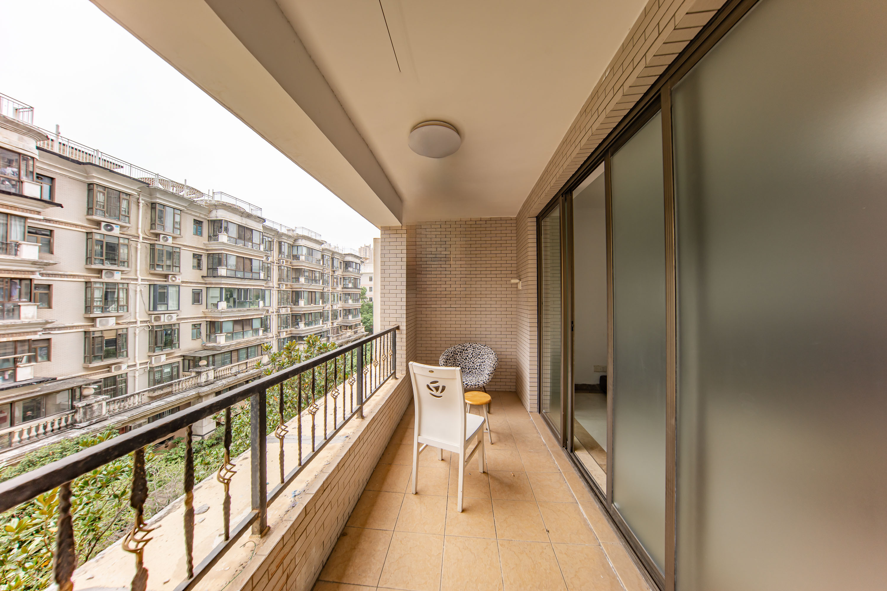 江山帝景雅典  3室2厅2卫    142.0万 江山帝景雅典  3室2厅2卫    142.0万阳台