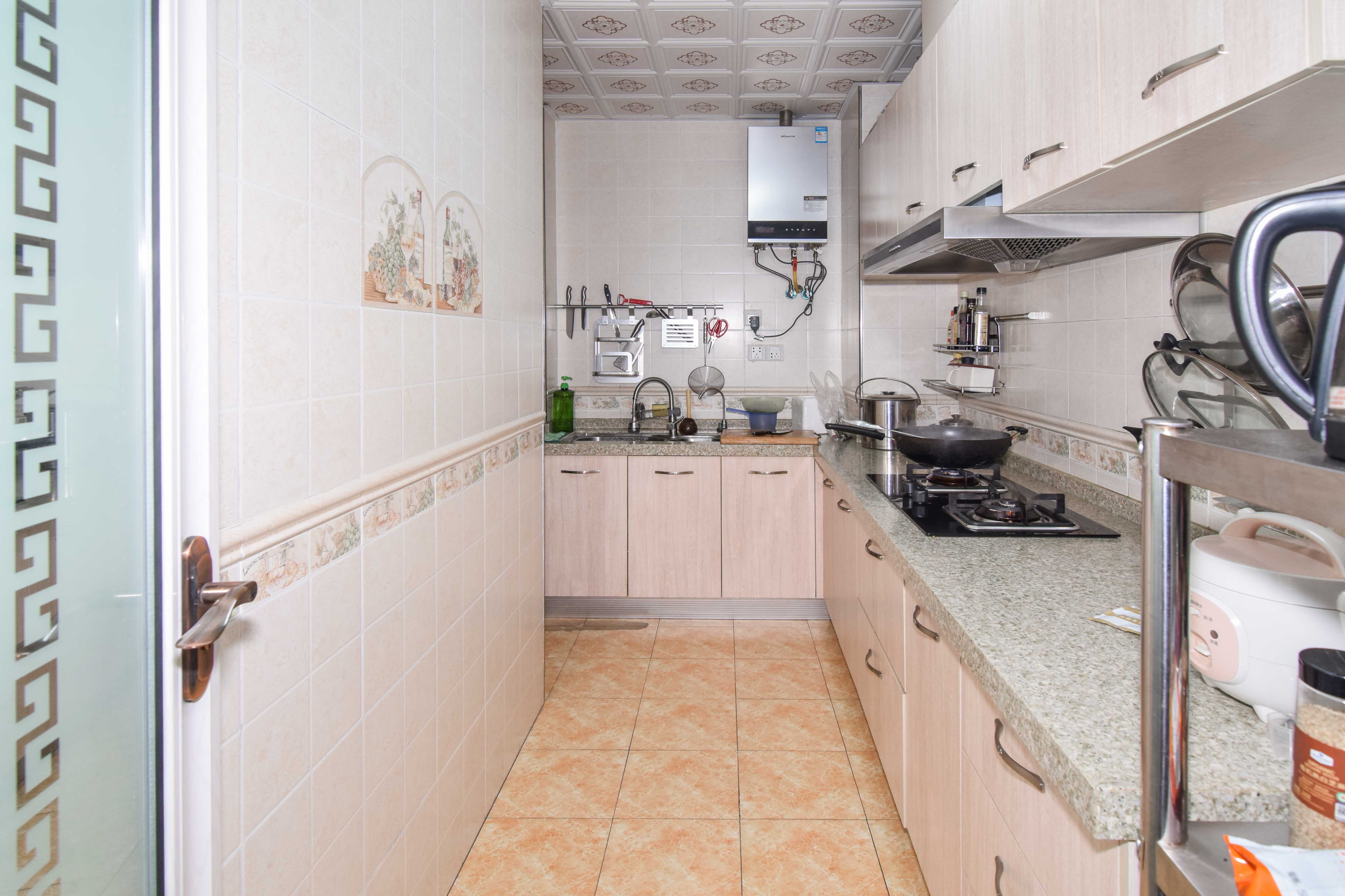 勤诚达新界 3室2厅2卫 110.0万 勤诚达新界 3室2厅2卫 110.0万厨房