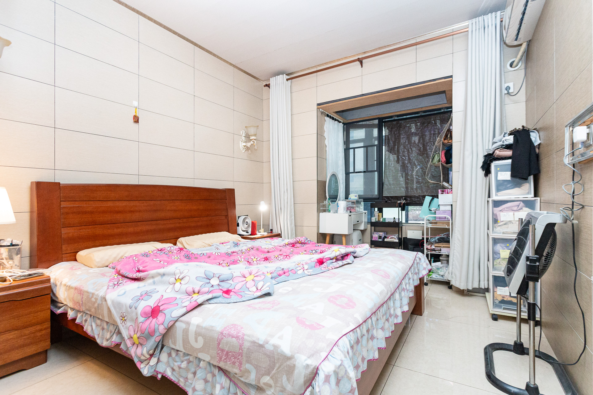 勤诚达新界  3室2厅1卫   92.00万卧室