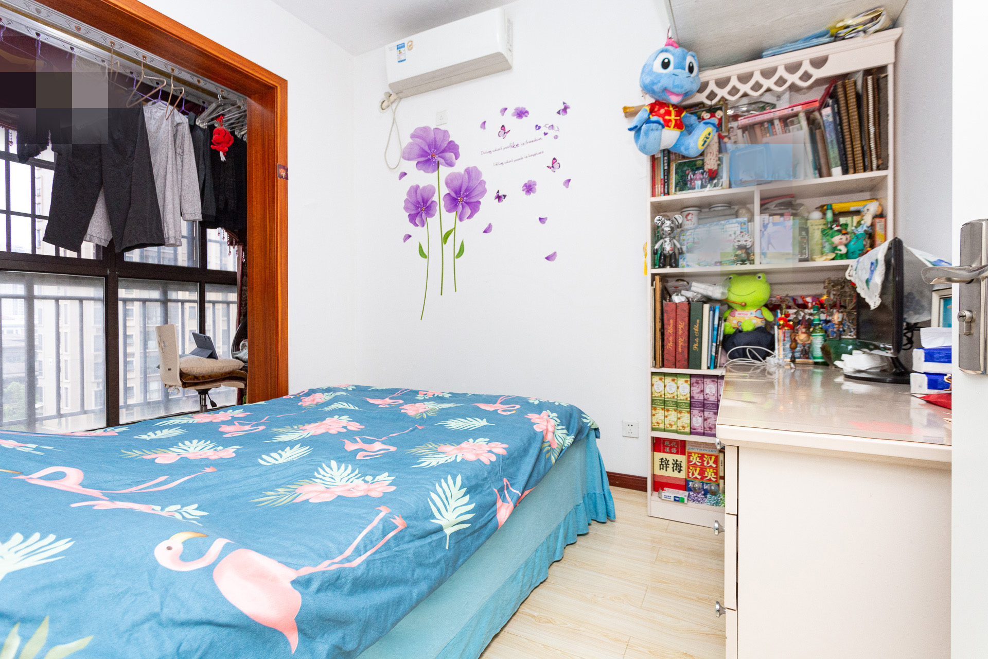 南山苏迪亚诺 3室2厅1卫 51.2万 南山苏迪亚诺 3室2厅1卫 51.2万卧室