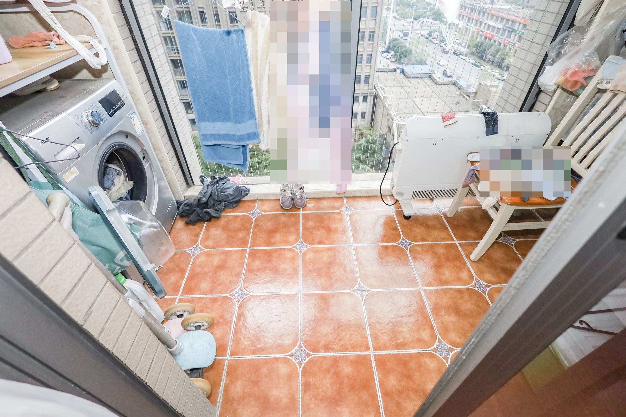 八方小区C区  3室2厅2卫   329.00万阳台