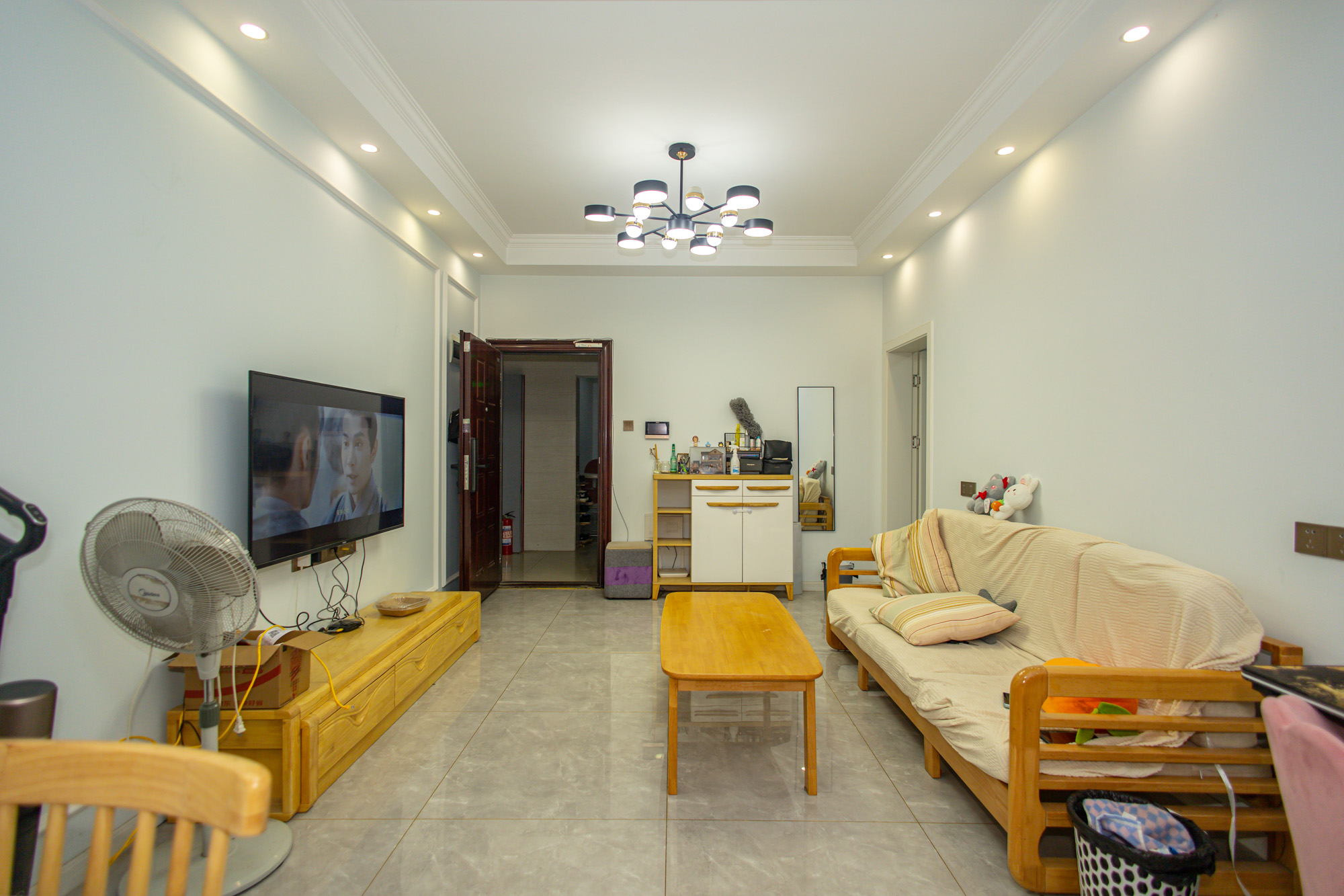 广华国际公馆(广华大厦) 2室2厅1卫 46.8万 广华国际公馆(广华大厦) 2室2厅1卫 46.8万客厅