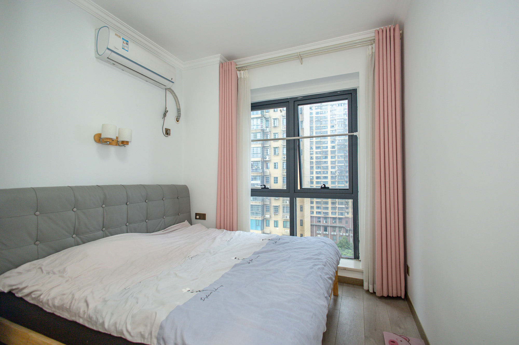 广华国际公馆（广华大厦）  2室2厅1卫    46.8万卧室