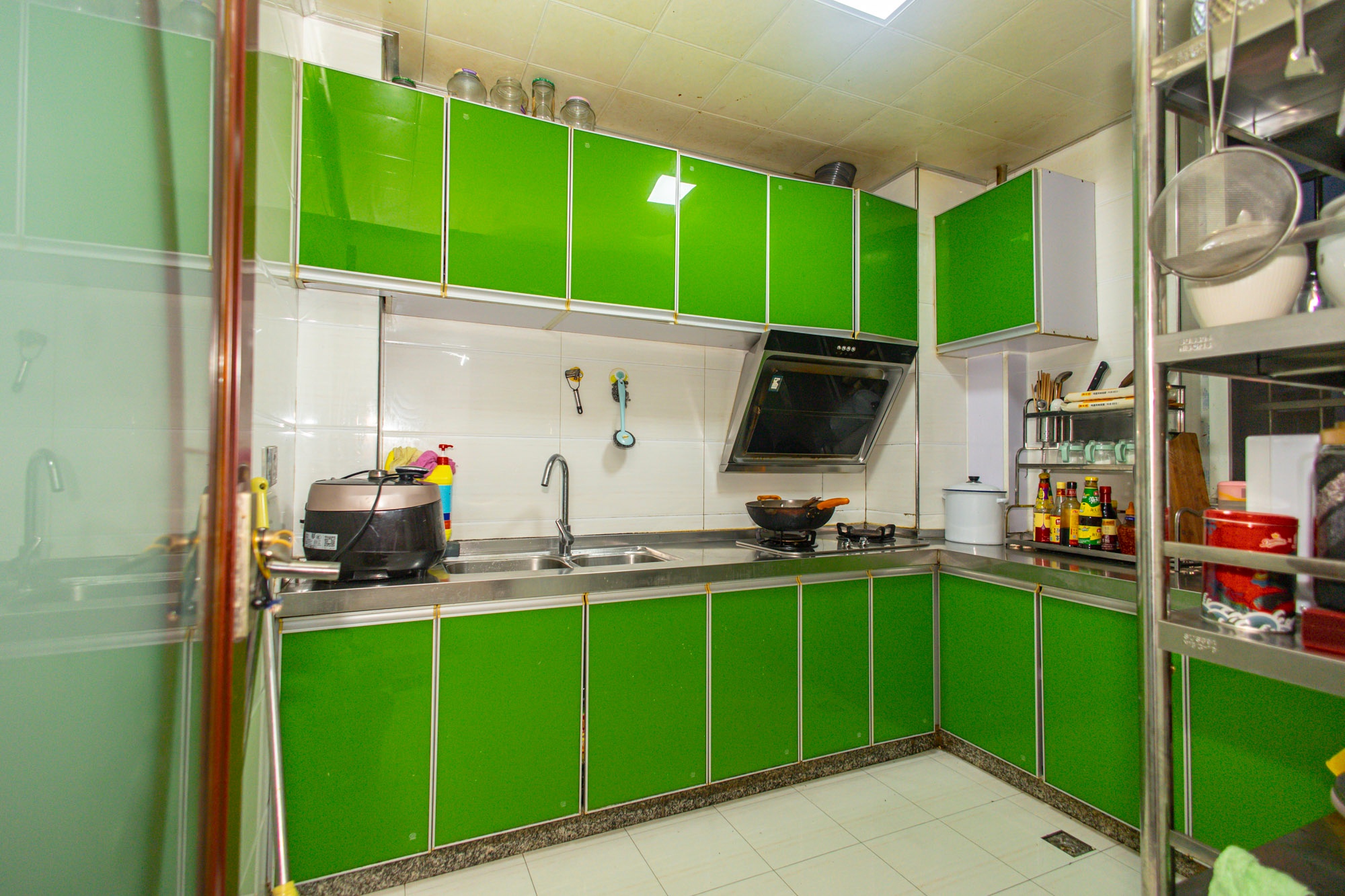 彩都公寓 3室2厅1卫 76.00万 彩都公寓 3室2厅1卫 76.00万厨房