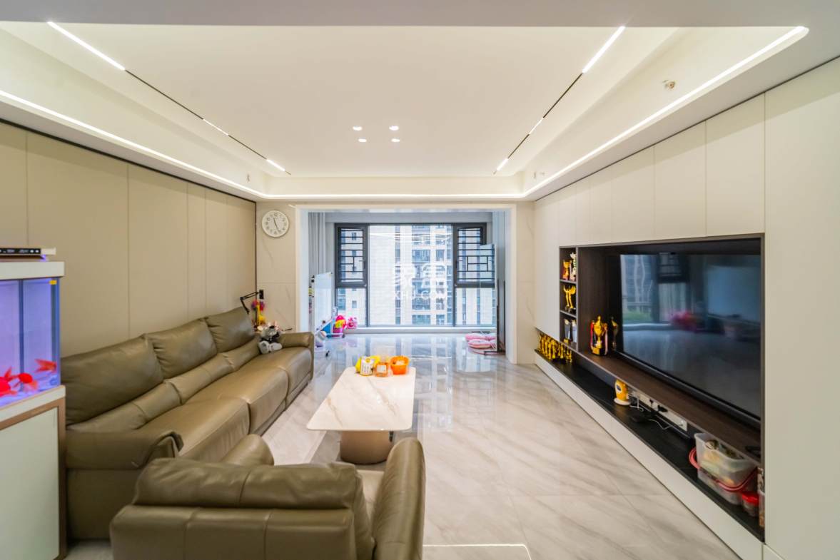 明昇壹城(明昇时代广场)二期  5室2厅2卫    358.0万 明昇壹城(明昇时代广场)二期  5室2厅2卫    358.0万客厅