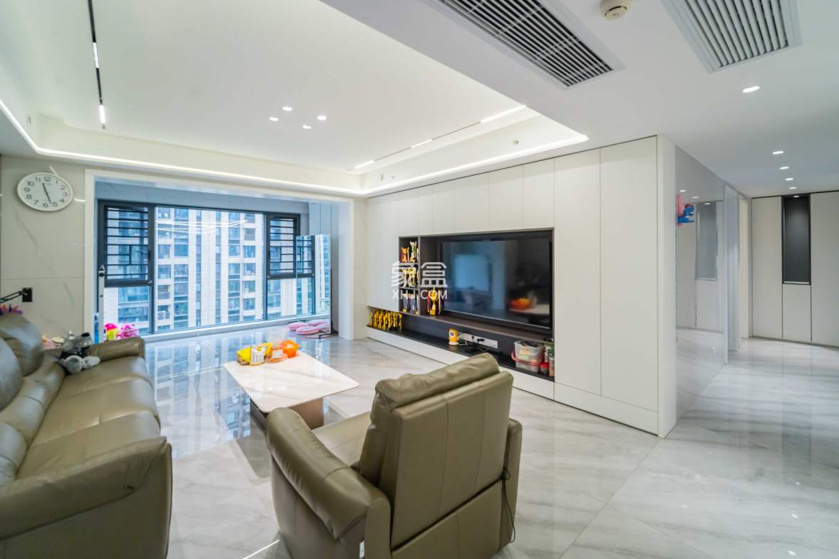 明昇壹城(明昇时代广场)二期  5室2厅2卫    358.0万 明昇壹城(明昇时代广场)二期  5室2厅2卫    358.0万客厅