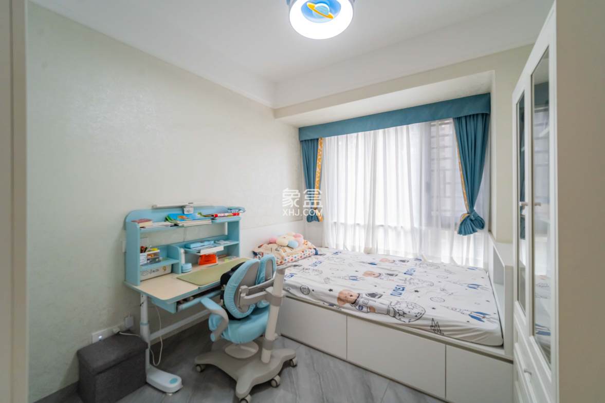 明昇壹城(明昇时代广场)二期  5室2厅2卫    358.0万 明昇壹城(明昇时代广场)二期  5室2厅2卫    358.0万卧室