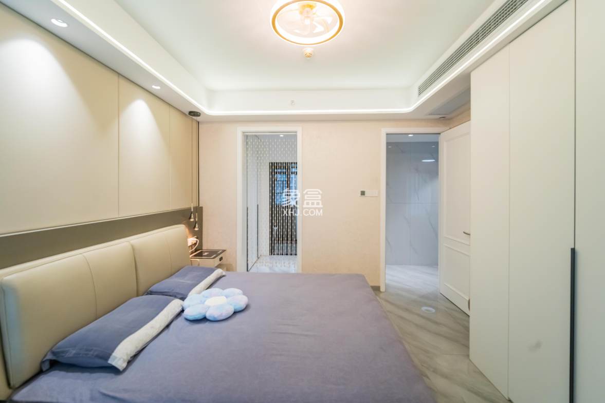 明昇壹城(明昇时代广场)二期  5室2厅2卫    358.0万 明昇壹城(明昇时代广场)二期  5室2厅2卫    358.0万卧室