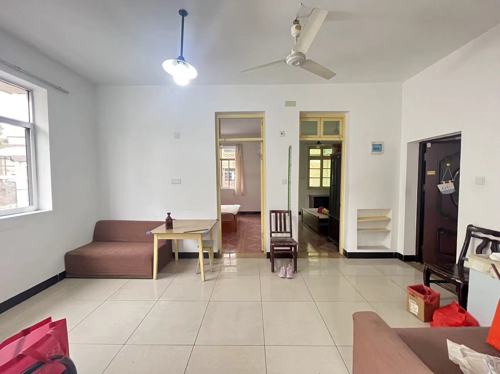 花园二村 2室2厅1卫 28.0万 花园二村 2室2厅1卫 28.0万室内图