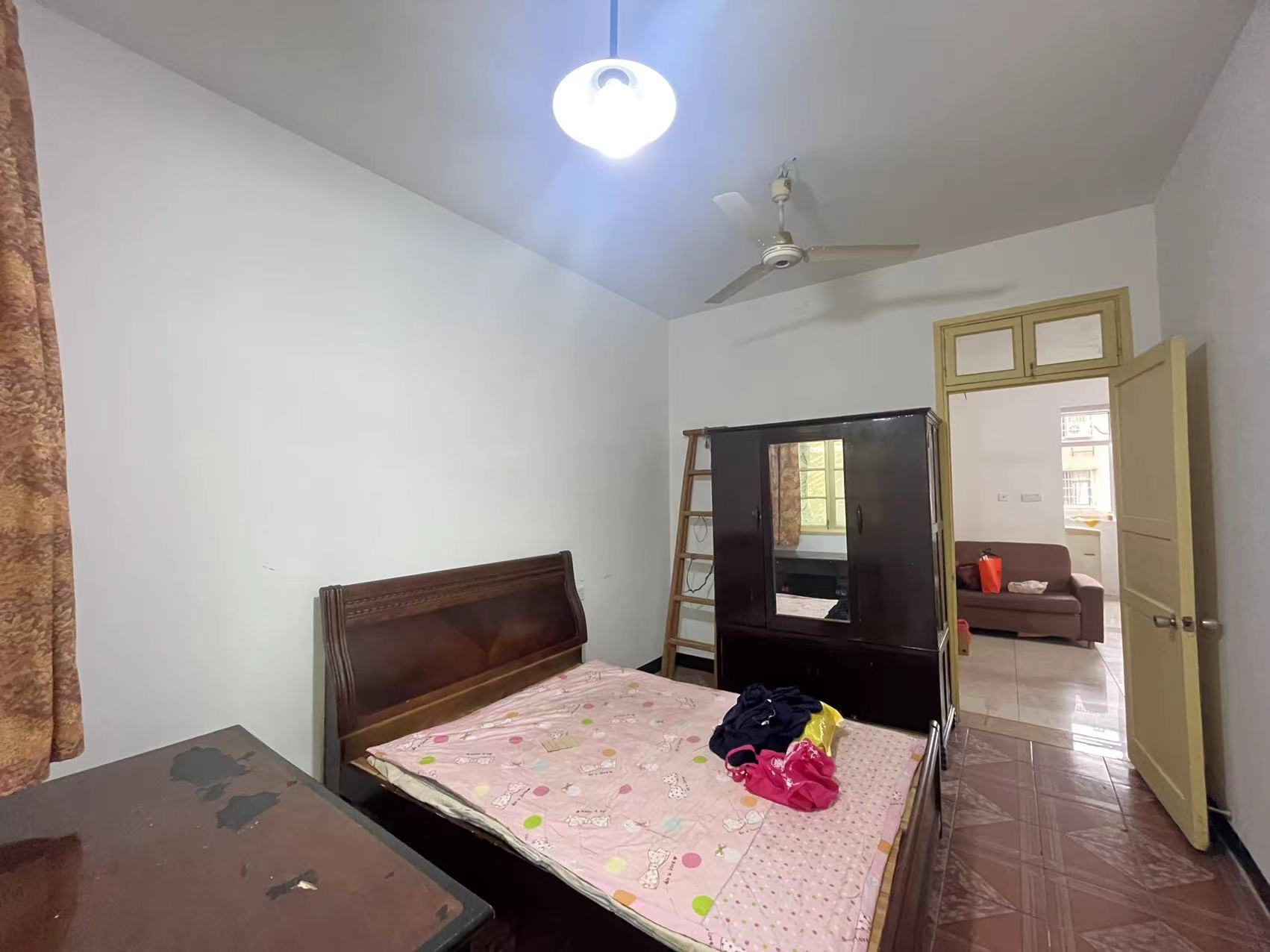 花园二村 2室2厅1卫 28.0万 花园二村 2室2厅1卫 28.0万室内图