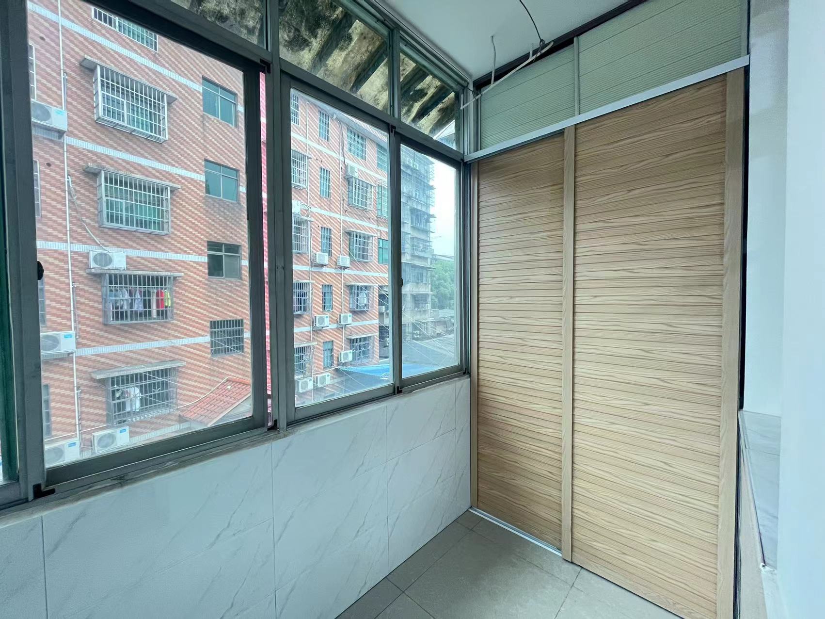 花园二村 2室2厅1卫 28.0万 花园二村 2室2厅1卫 28.0万室内图