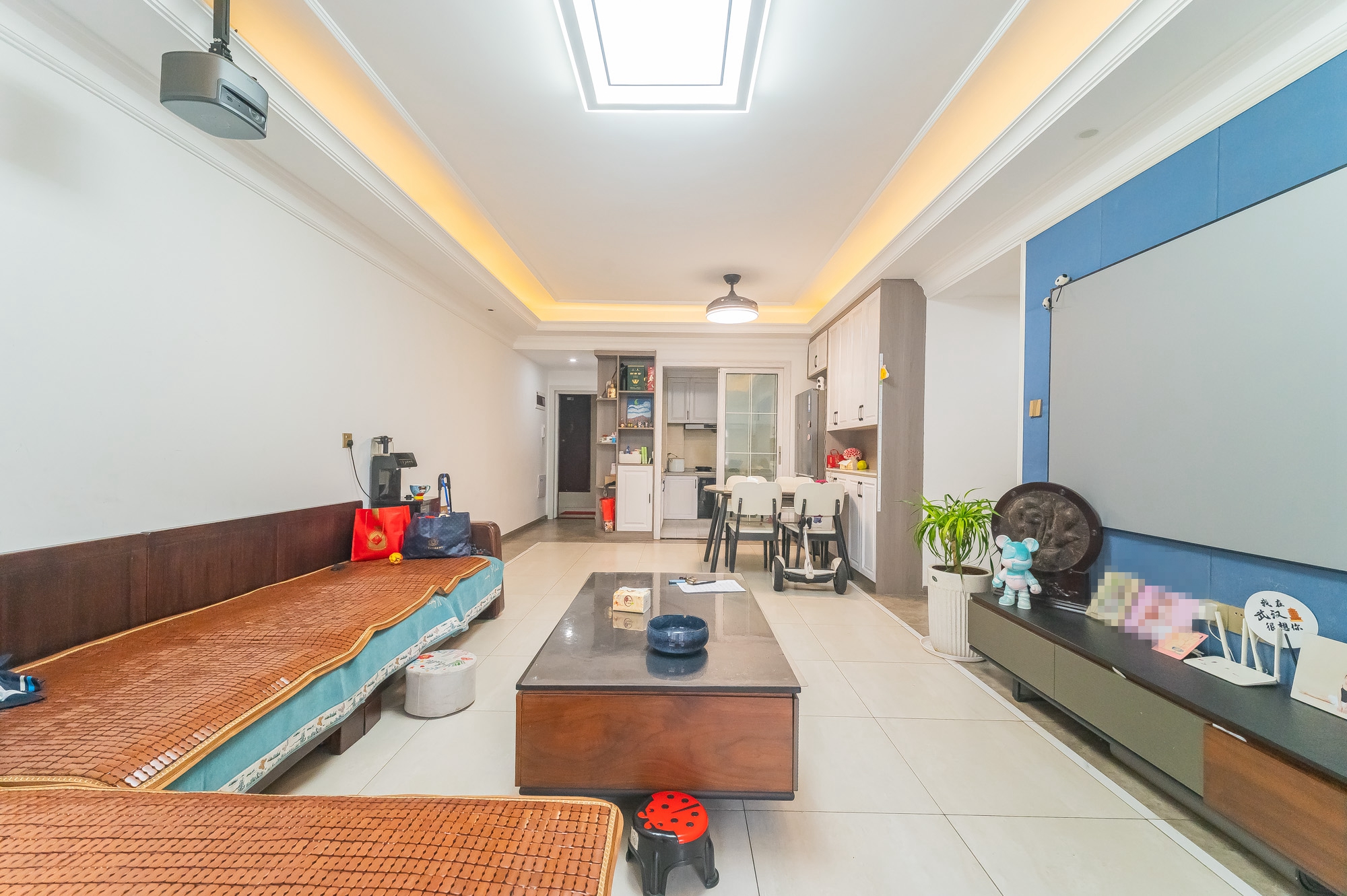 尚鑫海悦(新长海尚海城)  4室2厅2卫    98.8万 尚鑫海悦(新长海尚海城)  4室2厅2卫    98.8万客厅