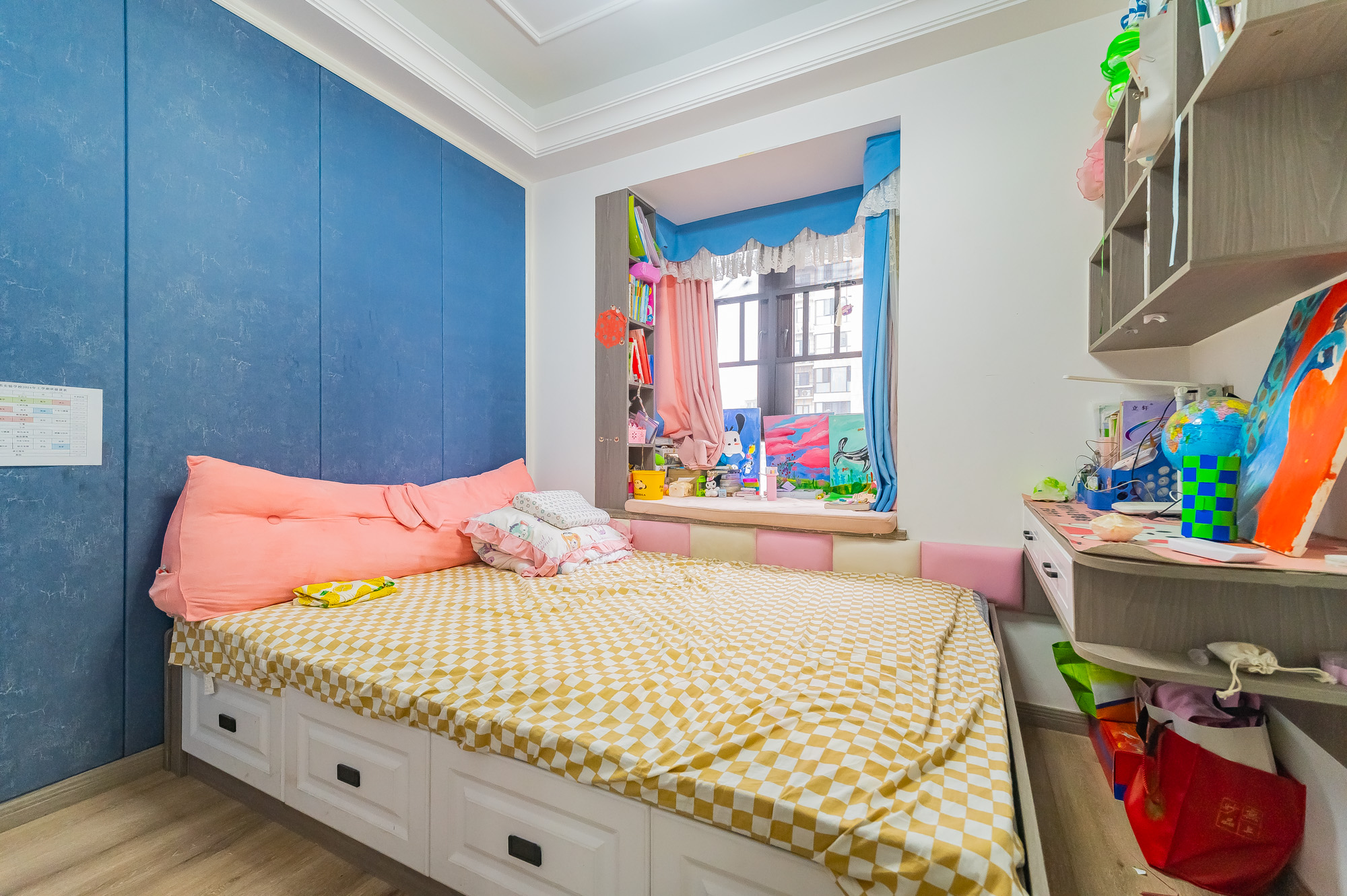 尚鑫海悦(新长海尚海城)  4室2厅2卫    98.8万 尚鑫海悦(新长海尚海城)  4室2厅2卫    98.8万卧室