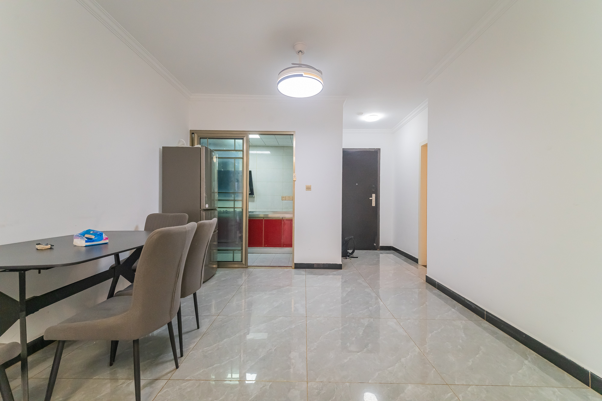 海伦春天 3室2厅1卫 70.8万 海伦春天 3室2厅1卫 70.8万客厅