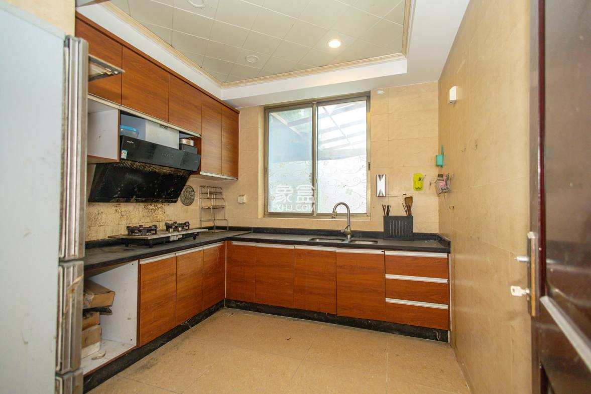 碧桂园威尼斯城 6室3厅2卫 316.0万 碧桂园威尼斯城 6室3厅2卫 316.0万厨房