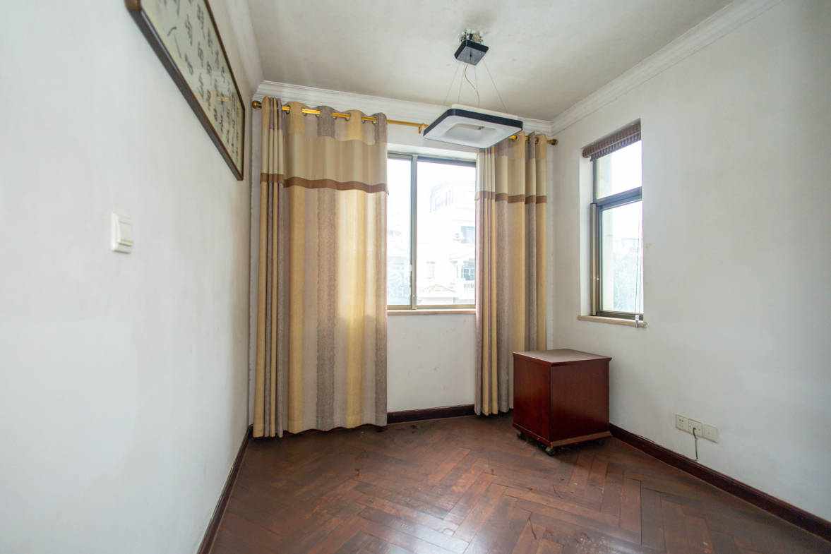 碧桂园威尼斯城 6室3厅2卫 316.0万 碧桂园威尼斯城 6室3厅2卫 316.0万卧室