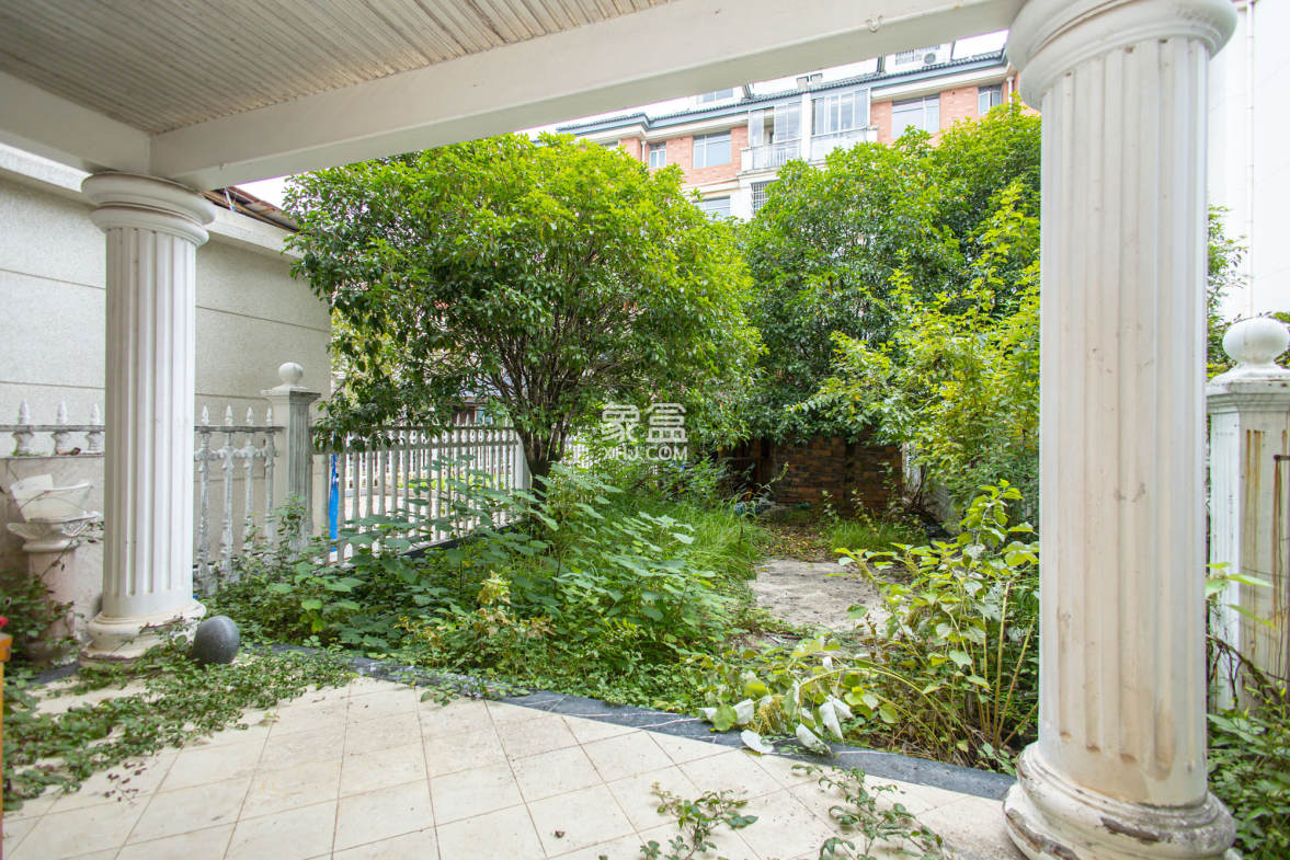 碧桂园威尼斯城 6室3厅2卫 316.0万 碧桂园威尼斯城 6室3厅2卫 316.0万阳台