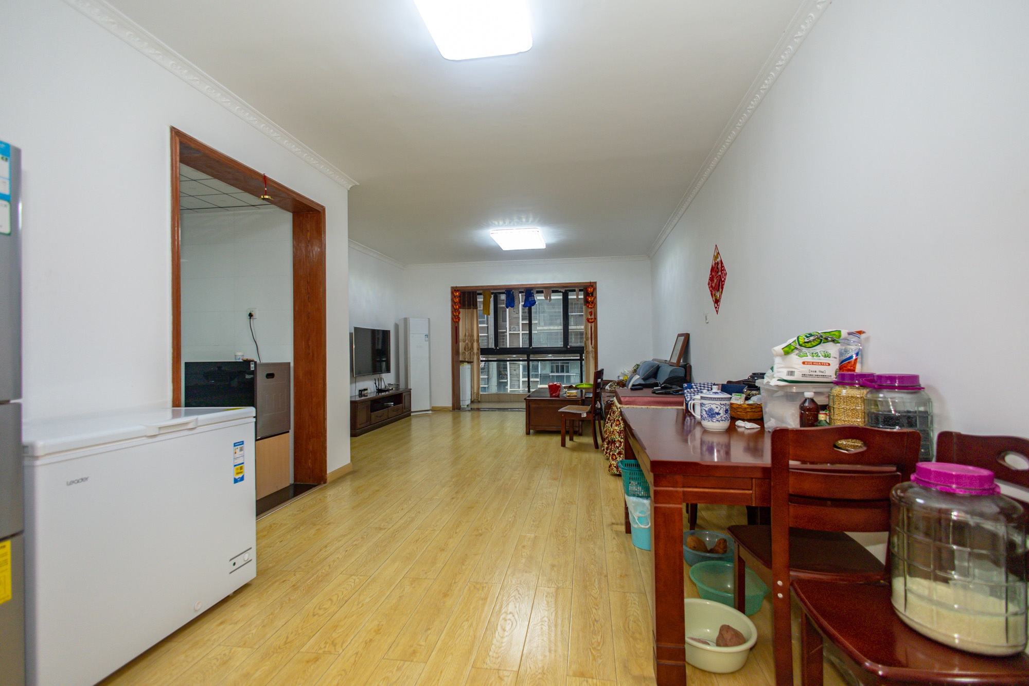 尚都花园城  4室2厅2卫    115.0万 尚都花园城  4室2厅2卫    115.0万客厅