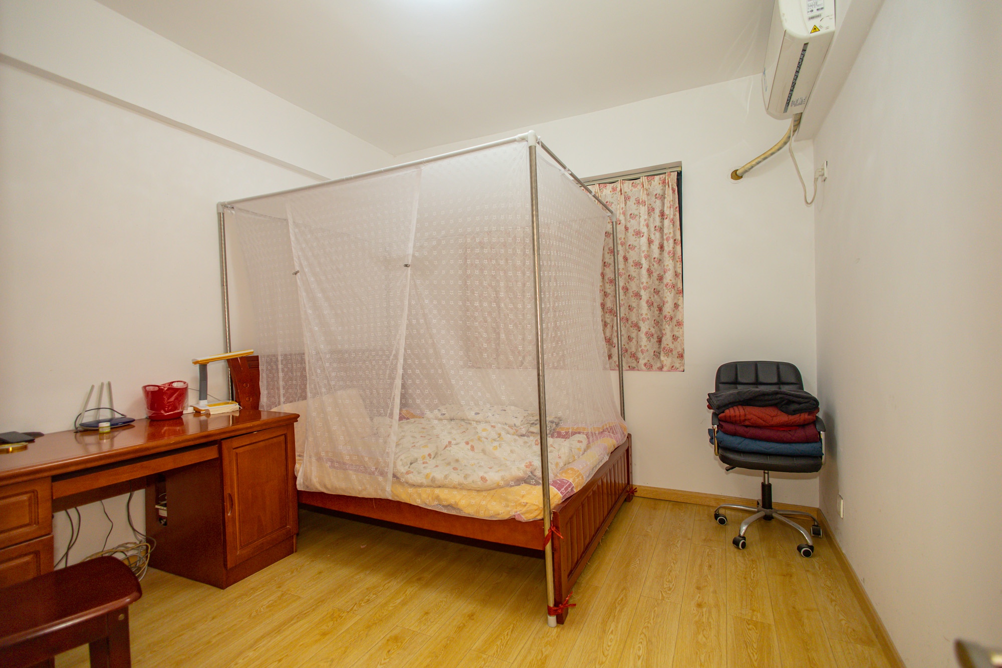 尚都花园城  4室2厅2卫    115.0万 尚都花园城  4室2厅2卫    115.0万卧室