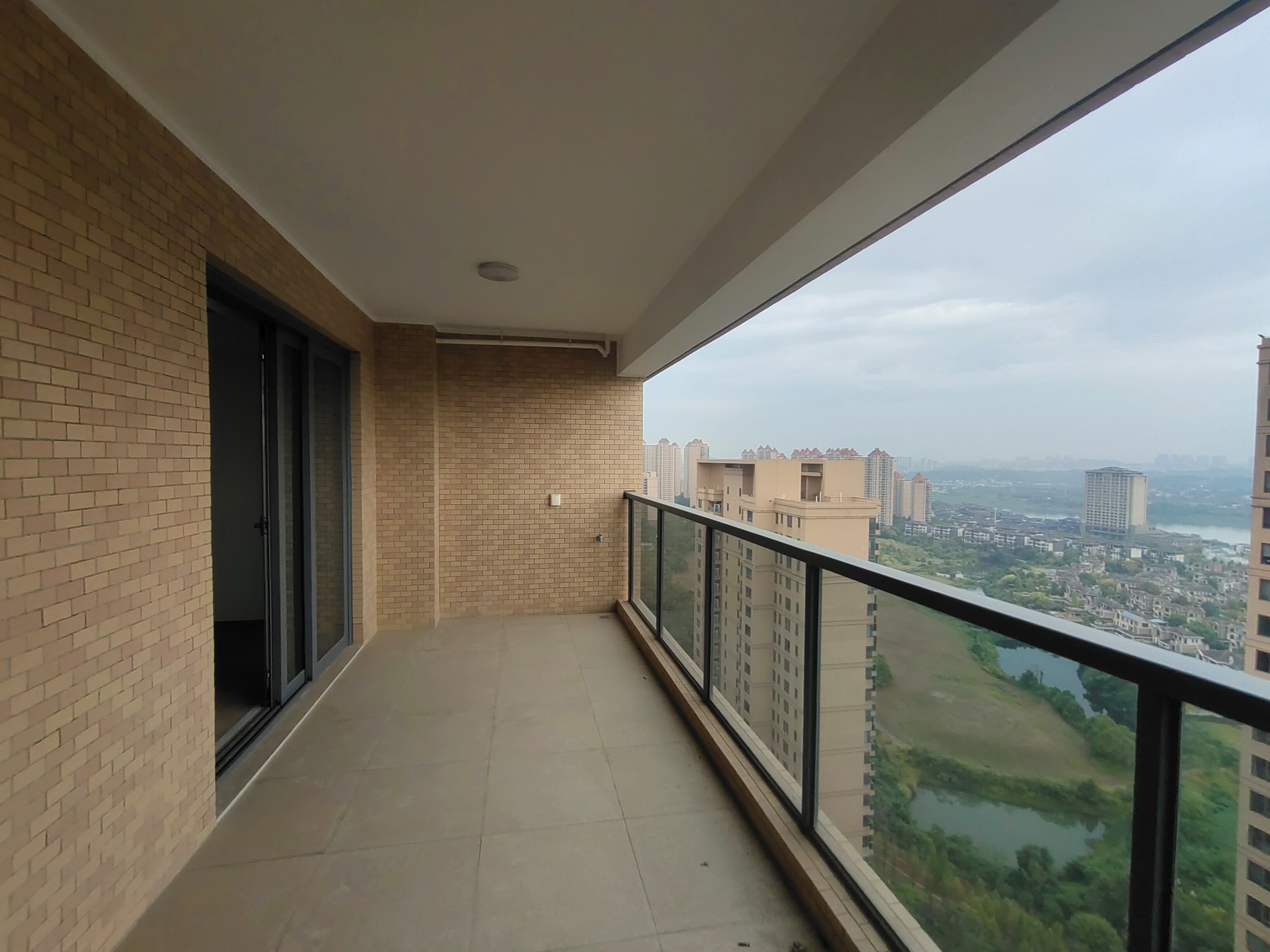 晋合湘水湾六期 3室2厅2卫 146.0万 晋合湘水湾六期 3室2厅2卫 146.0万室内图