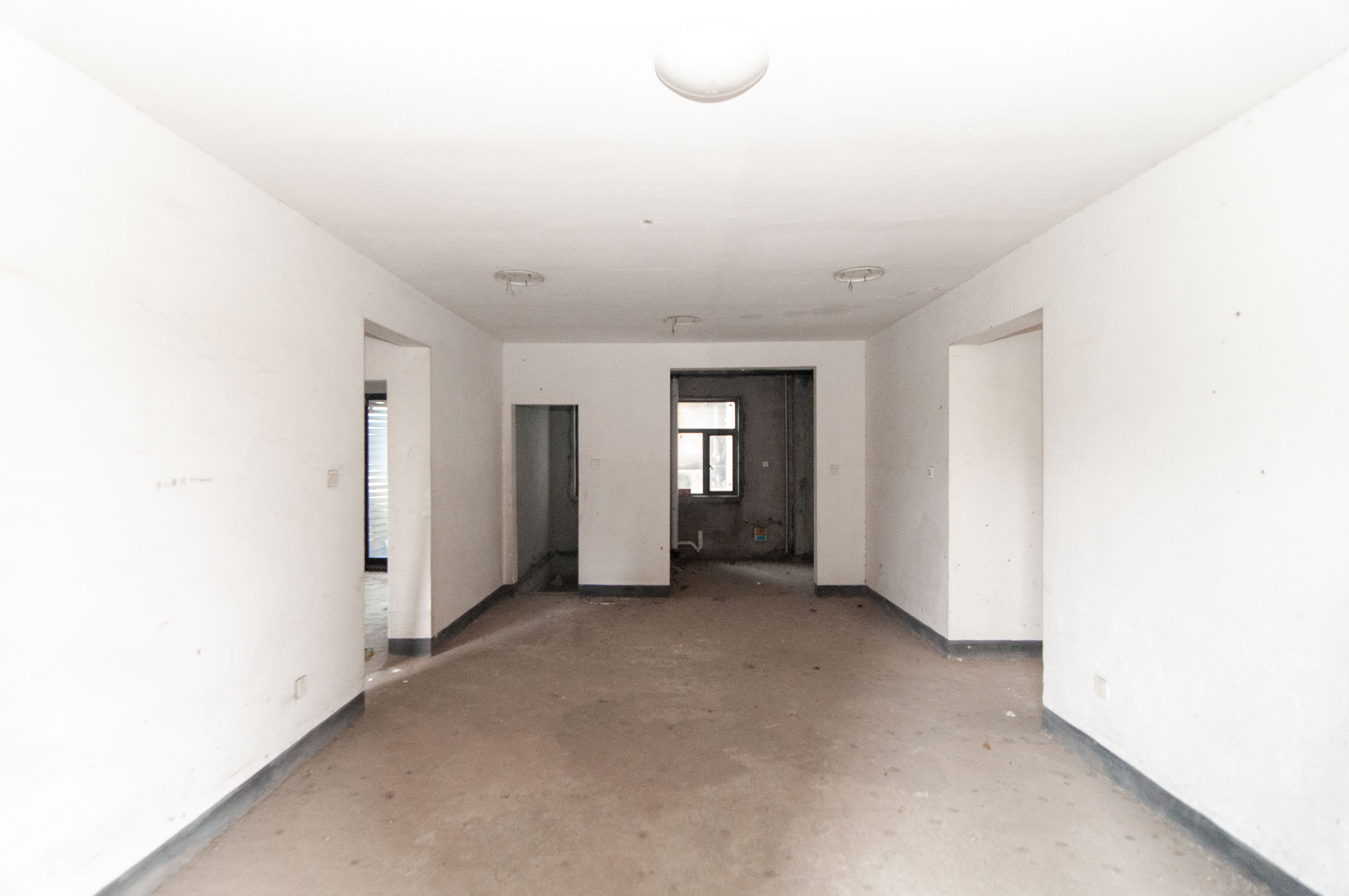 中一九骏(枫桥苑) 5室2厅2卫 130.0万 中一九骏(枫桥苑) 5室2厅2卫 130.0万客厅