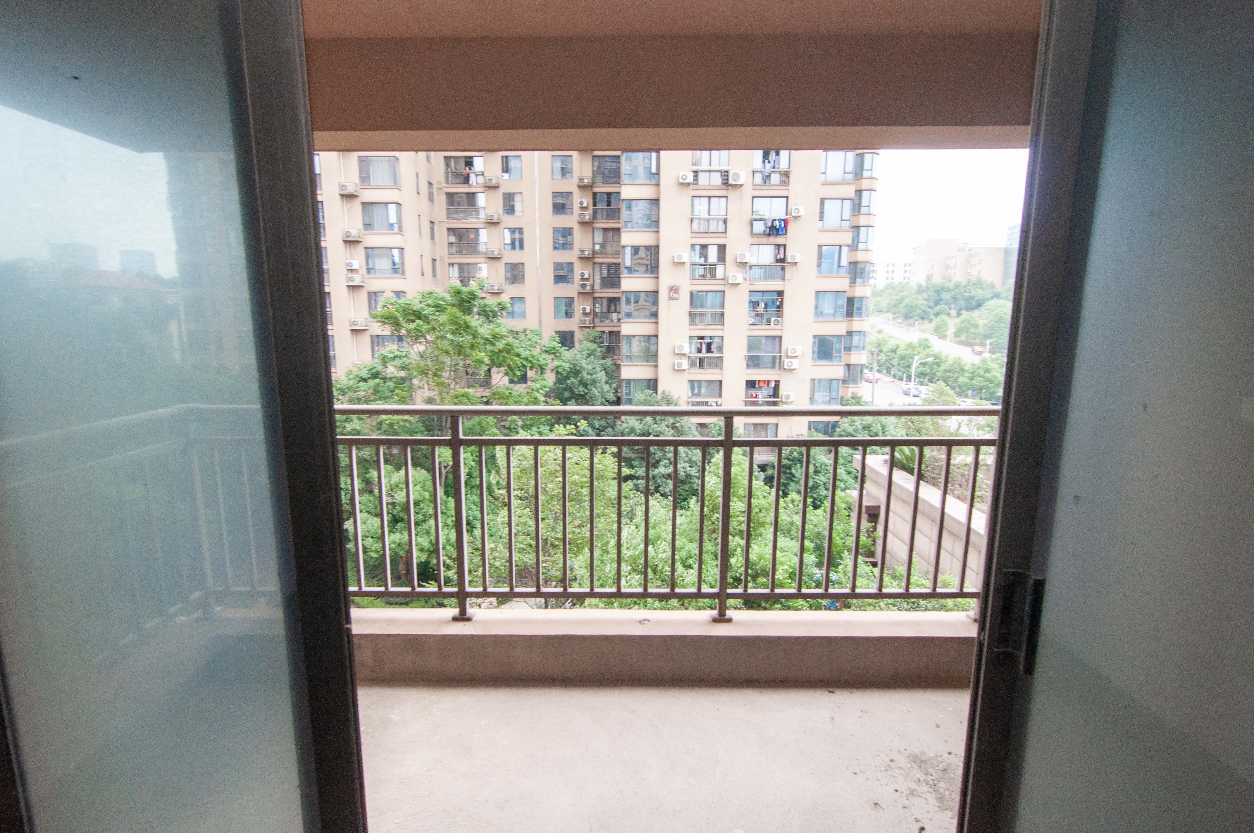 中一九骏(枫桥苑) 5室2厅2卫 130.0万 中一九骏(枫桥苑) 5室2厅2卫 130.0万其他