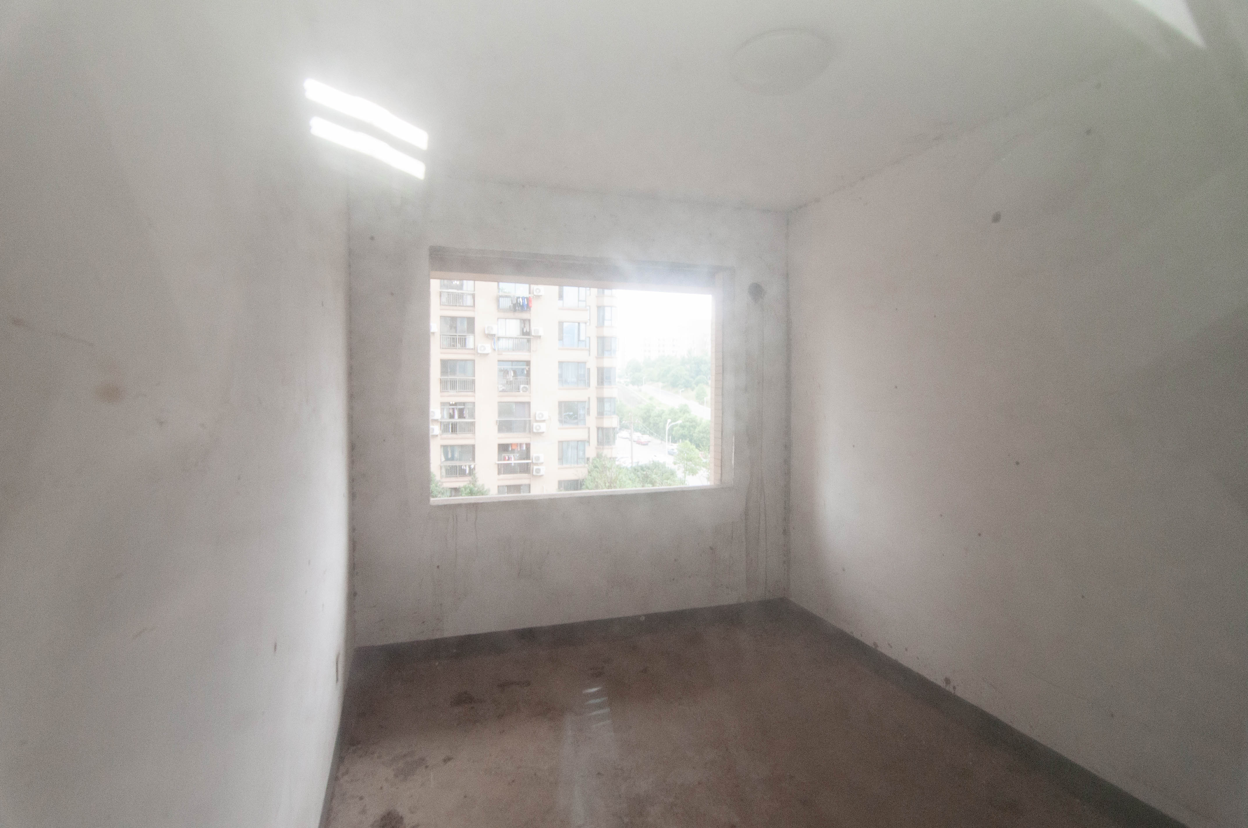 中一九骏(枫桥苑) 5室2厅2卫 130.0万 中一九骏(枫桥苑) 5室2厅2卫 130.0万其他