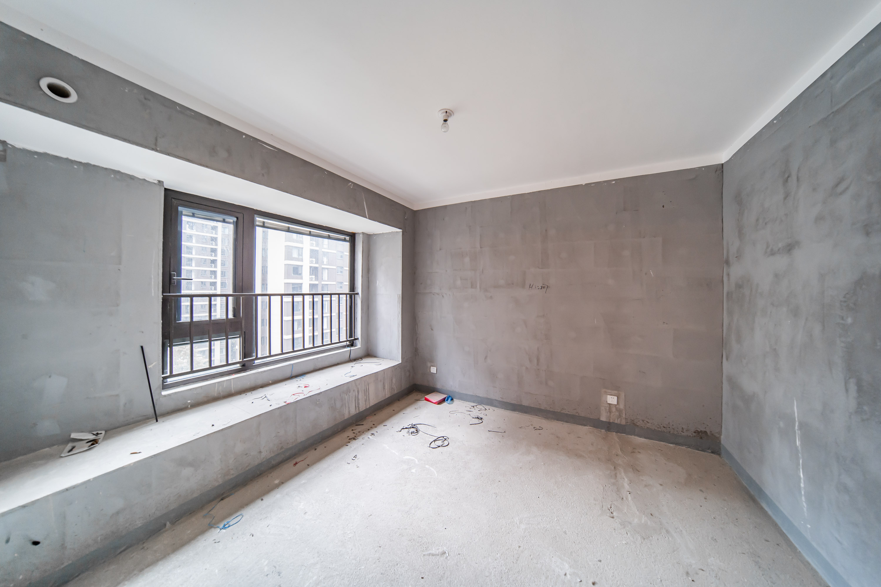 建发电建江山悦  4室2厅2卫   160.00万卧室