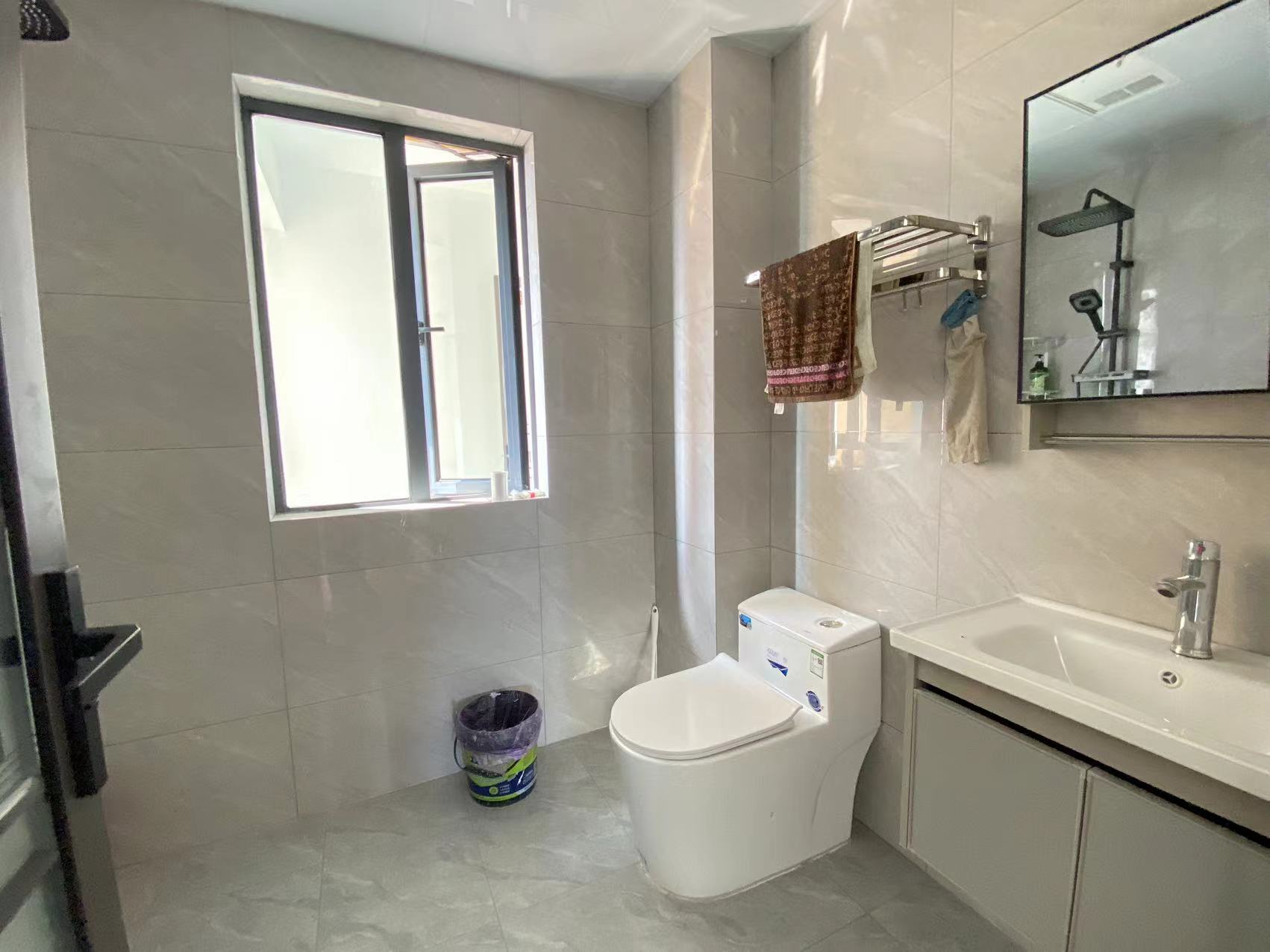 城市公园 3室2厅2卫 46.0万 城市公园 3室2厅2卫 46.0万室内图