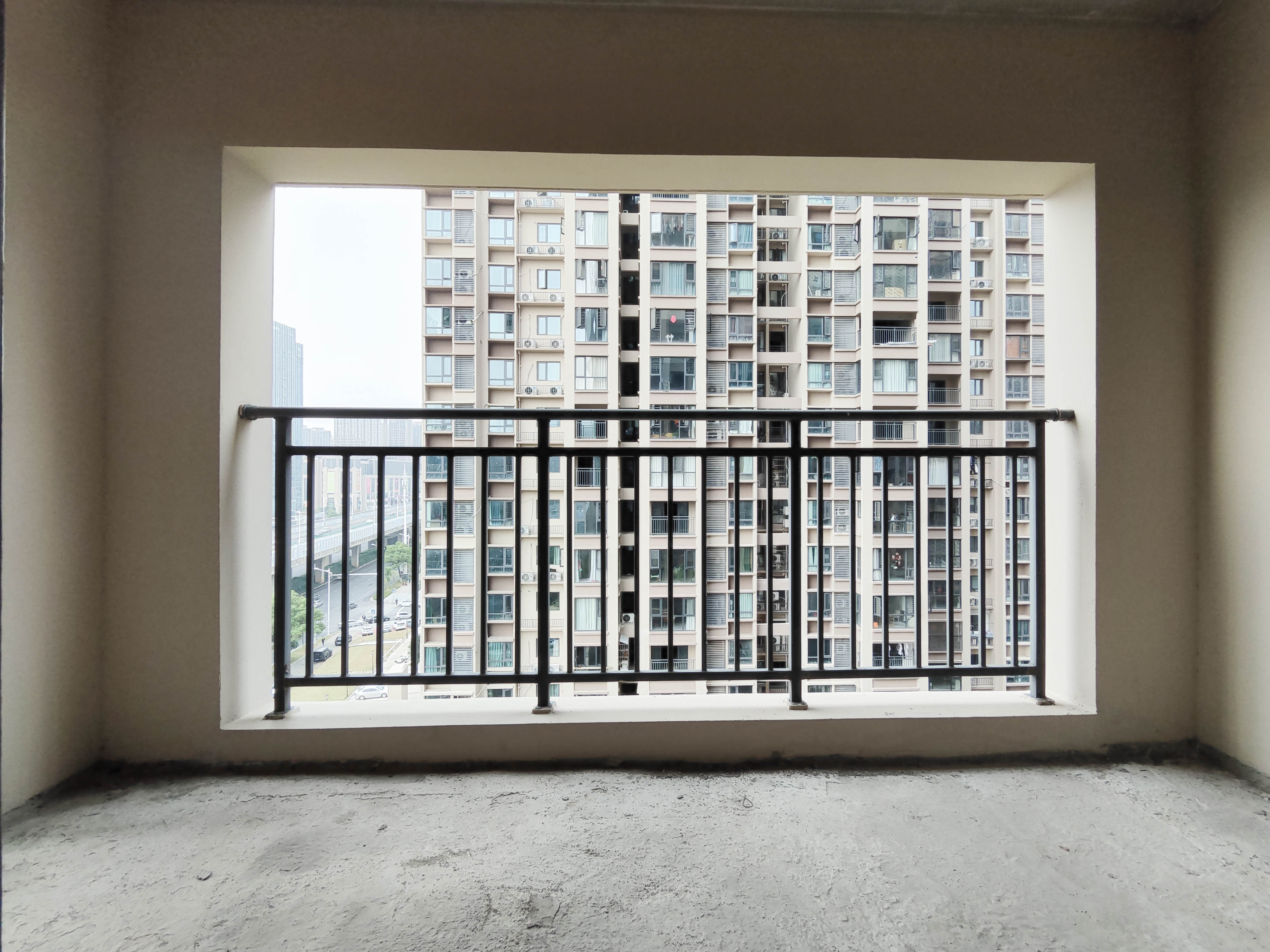 潇湘名城(新里程潇湘名城)  3室2厅2卫    125.0万 潇湘名城(新里程潇湘名城)  3室2厅2卫    125.0万阳台