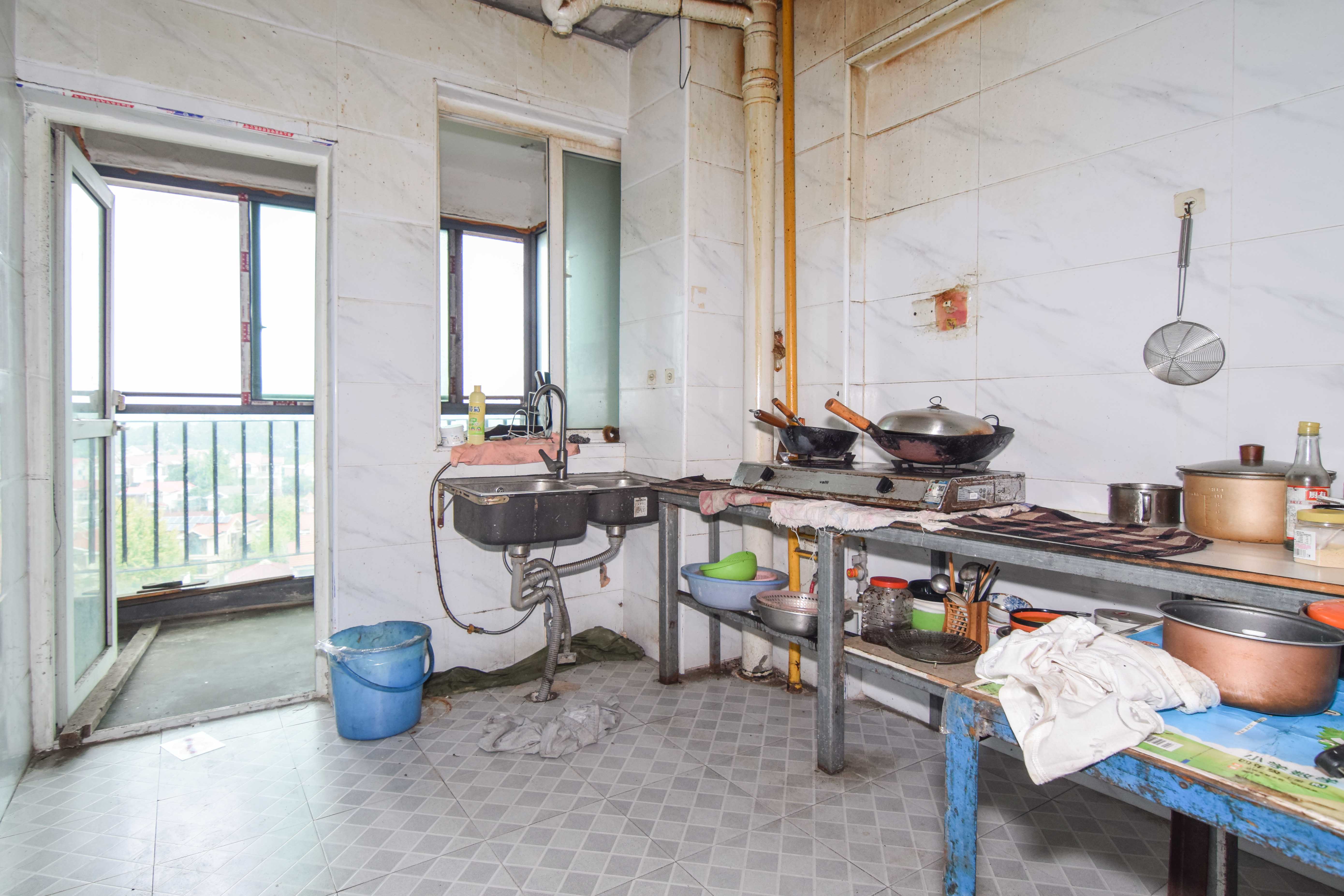 普瑞斯堡 3室2厅2卫 46.0万 普瑞斯堡 3室2厅2卫 46.0万厨房