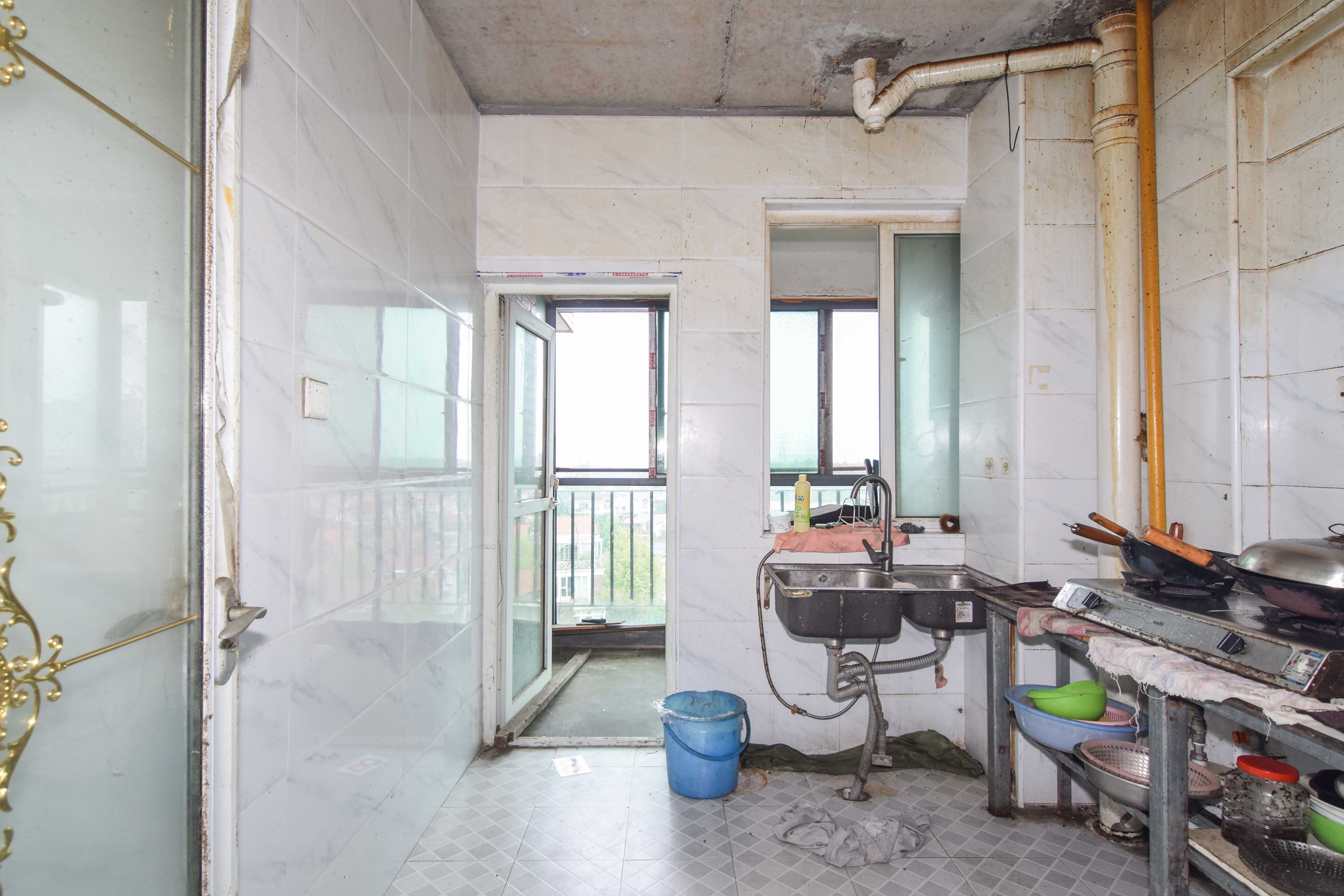 普瑞斯堡 3室2厅2卫 46.0万 普瑞斯堡 3室2厅2卫 46.0万厨房