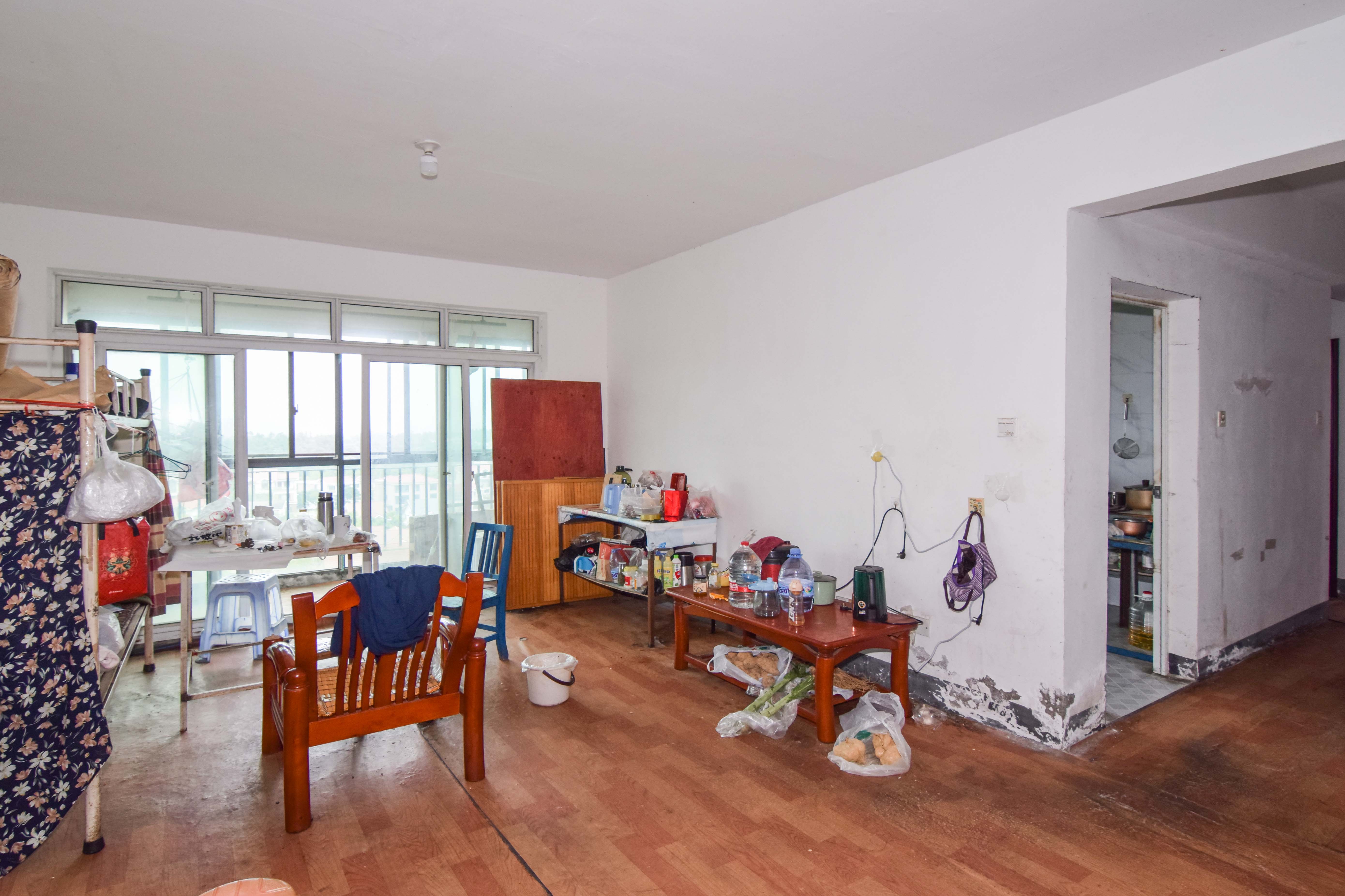 普瑞斯堡 3室2厅2卫 46.0万 普瑞斯堡 3室2厅2卫 46.0万客厅