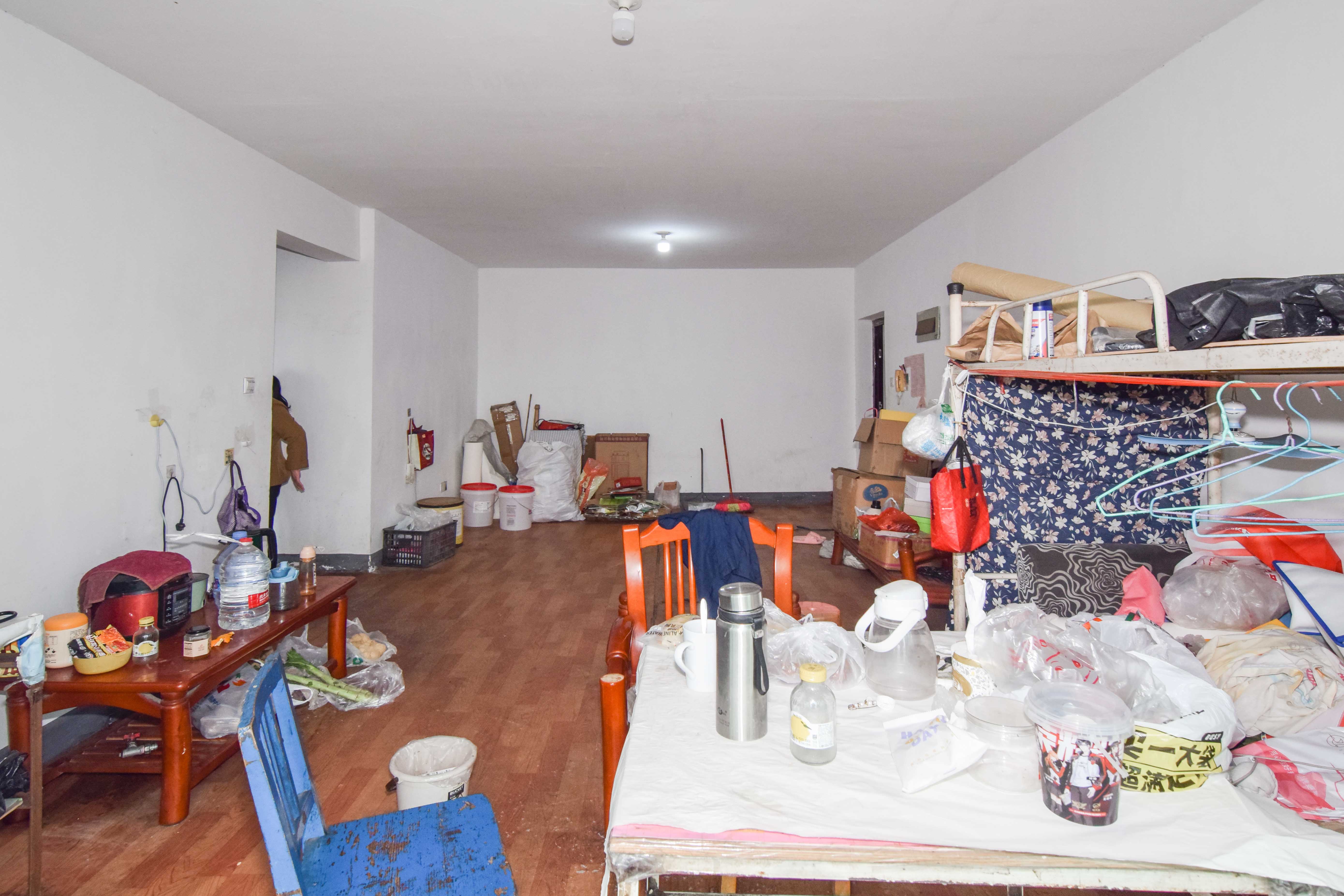 普瑞斯堡 3室2厅2卫 46.0万 普瑞斯堡 3室2厅2卫 46.0万客厅