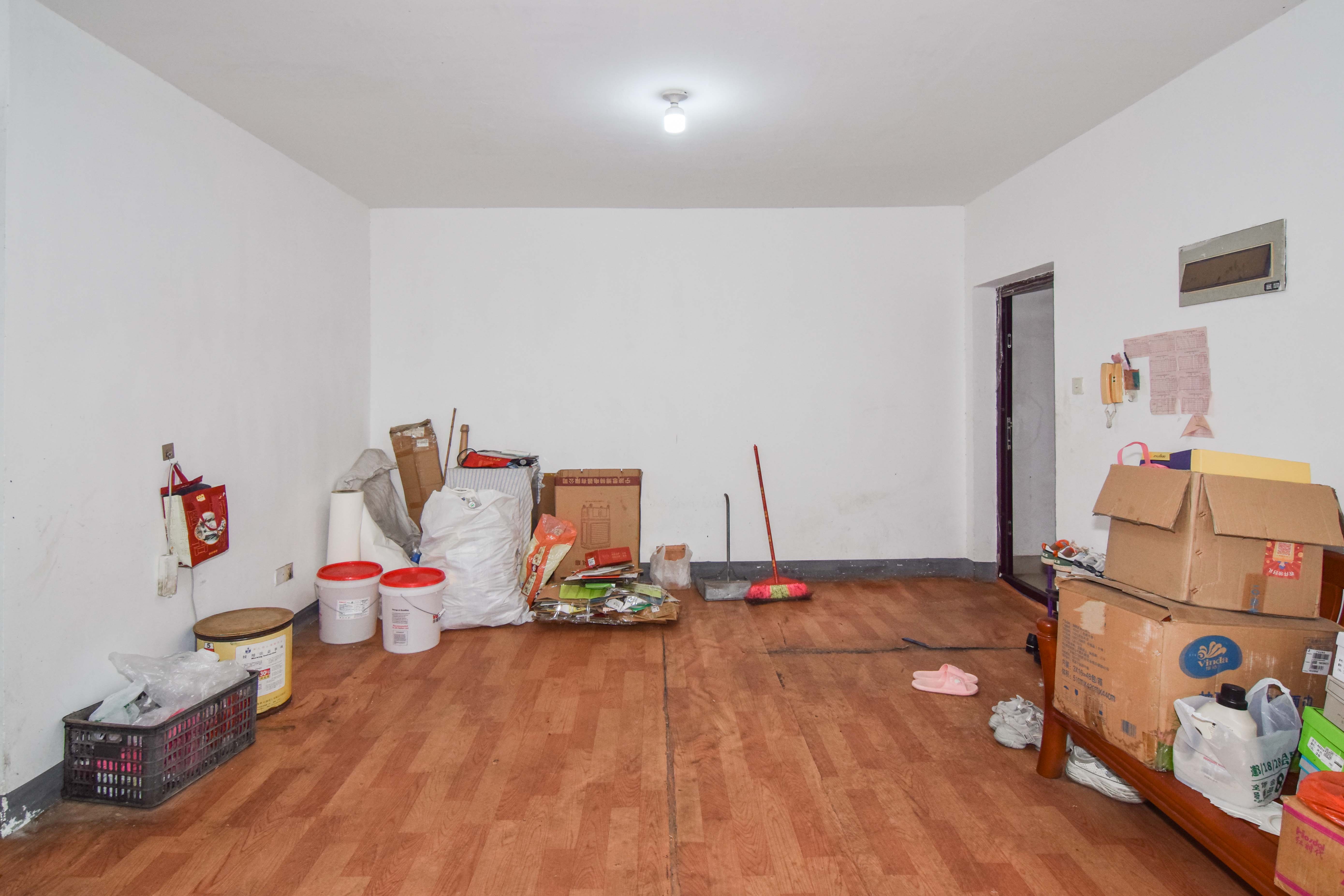 普瑞斯堡 3室2厅2卫 46.0万 普瑞斯堡 3室2厅2卫 46.0万客厅