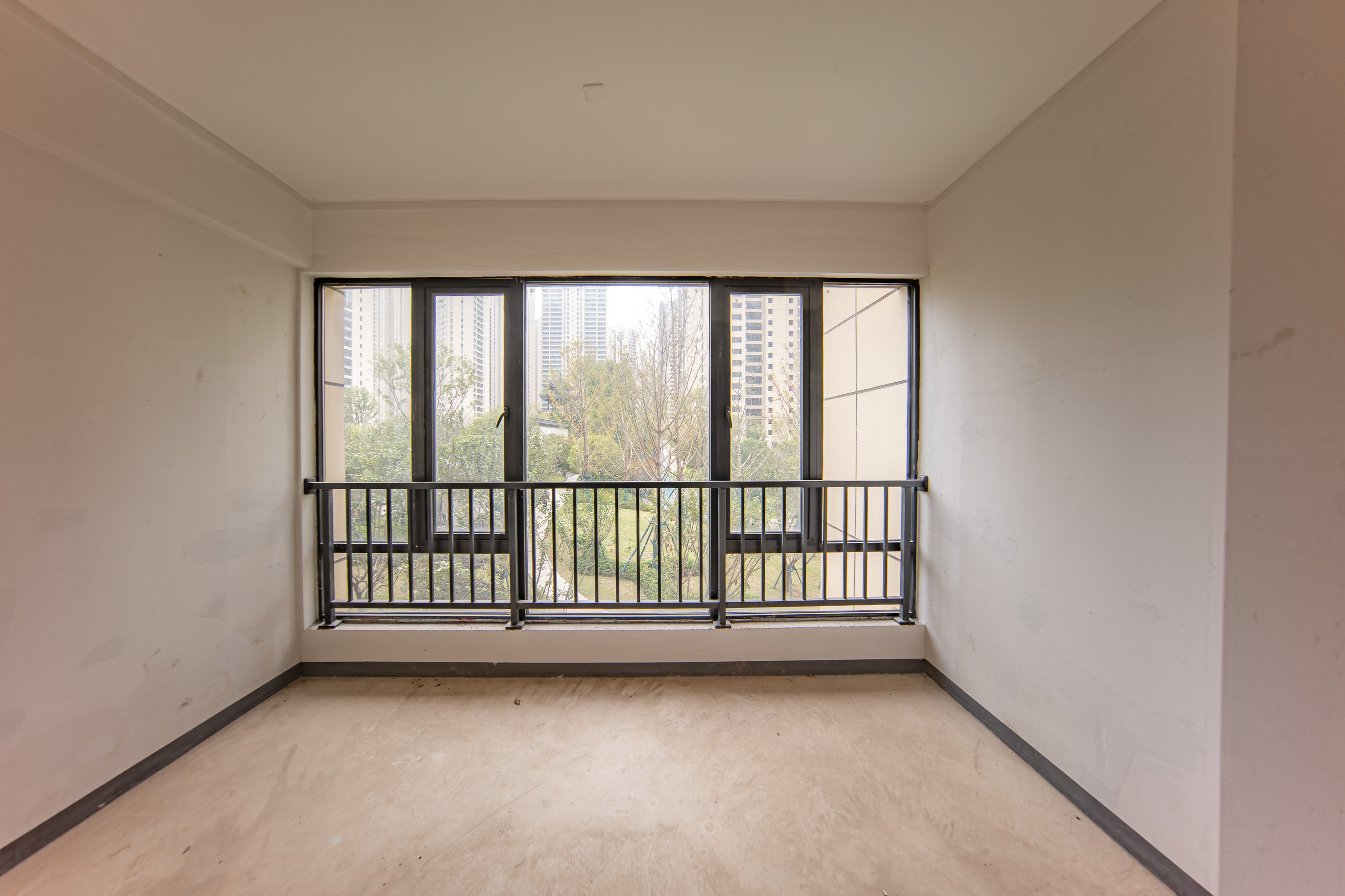 建投象山国际 1室2厅2卫 120.0万 建投象山国际 1室2厅2卫 120.0万阳台