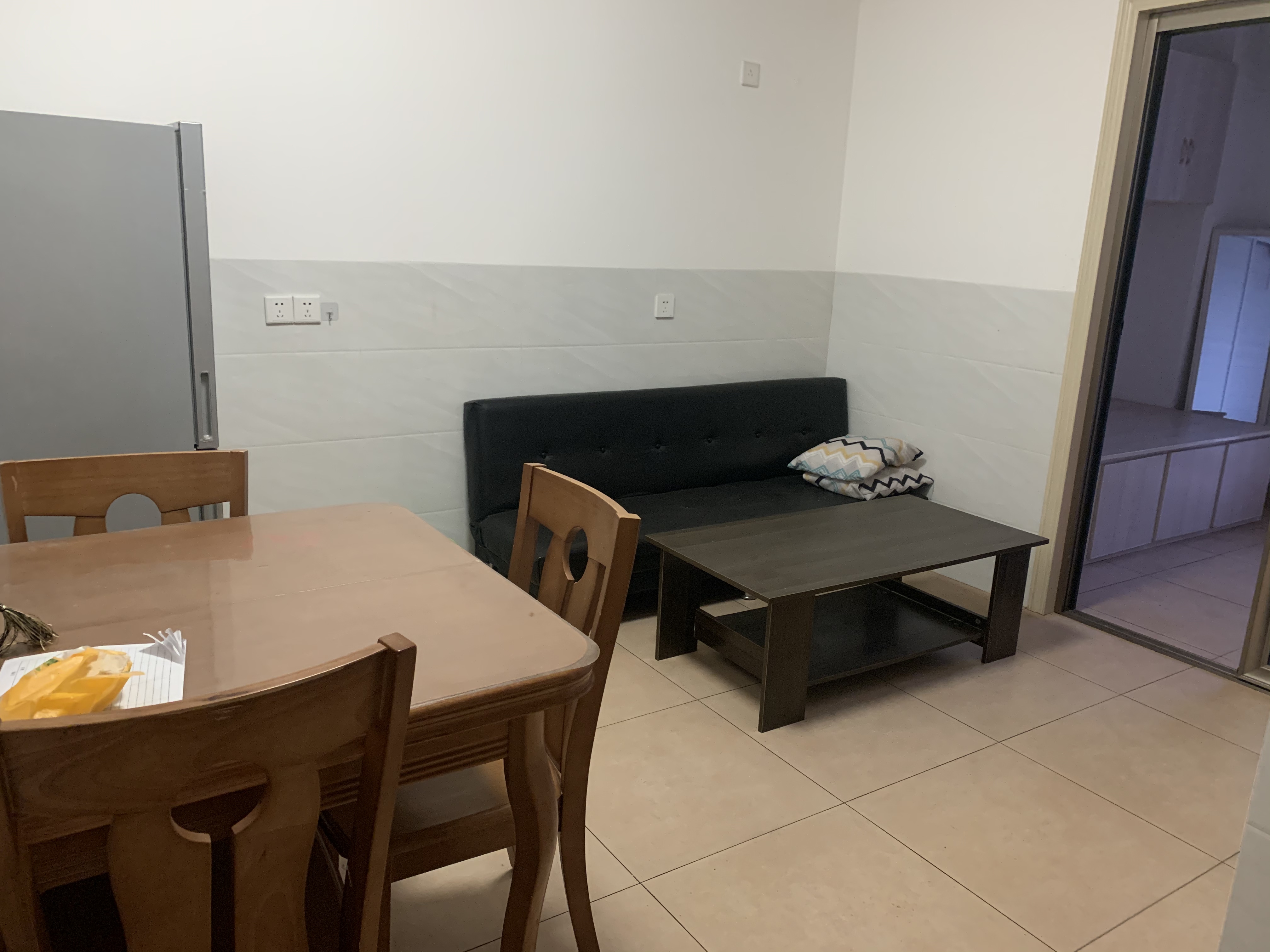 中建御山和苑 1室1厅1卫 28.8万 中建御山和苑 1室1厅1卫 28.8万室内图