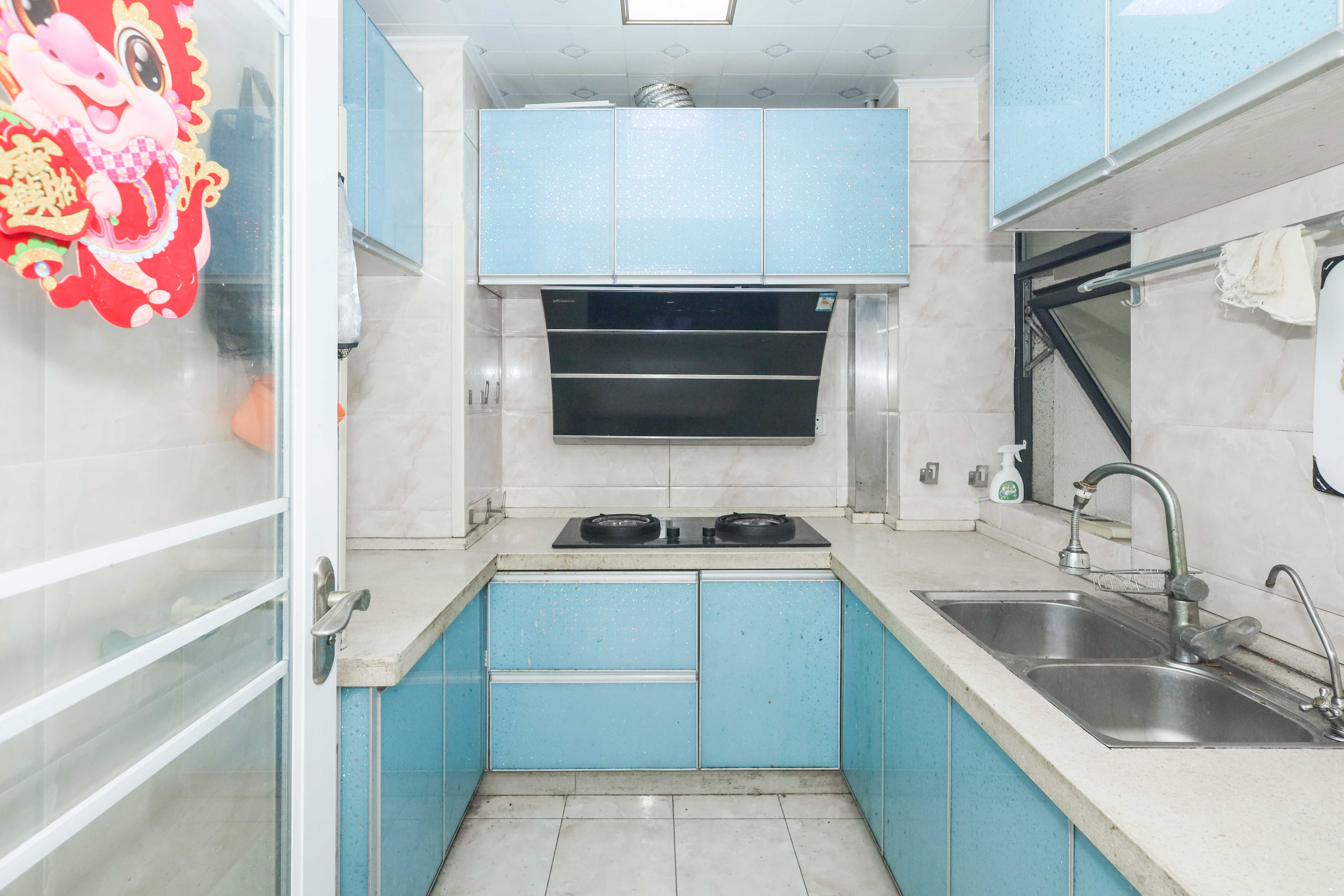 好莱城(弘德西街) 3室2厅1卫 82.0万 好莱城(弘德西街) 3室2厅1卫 82.0万厨房