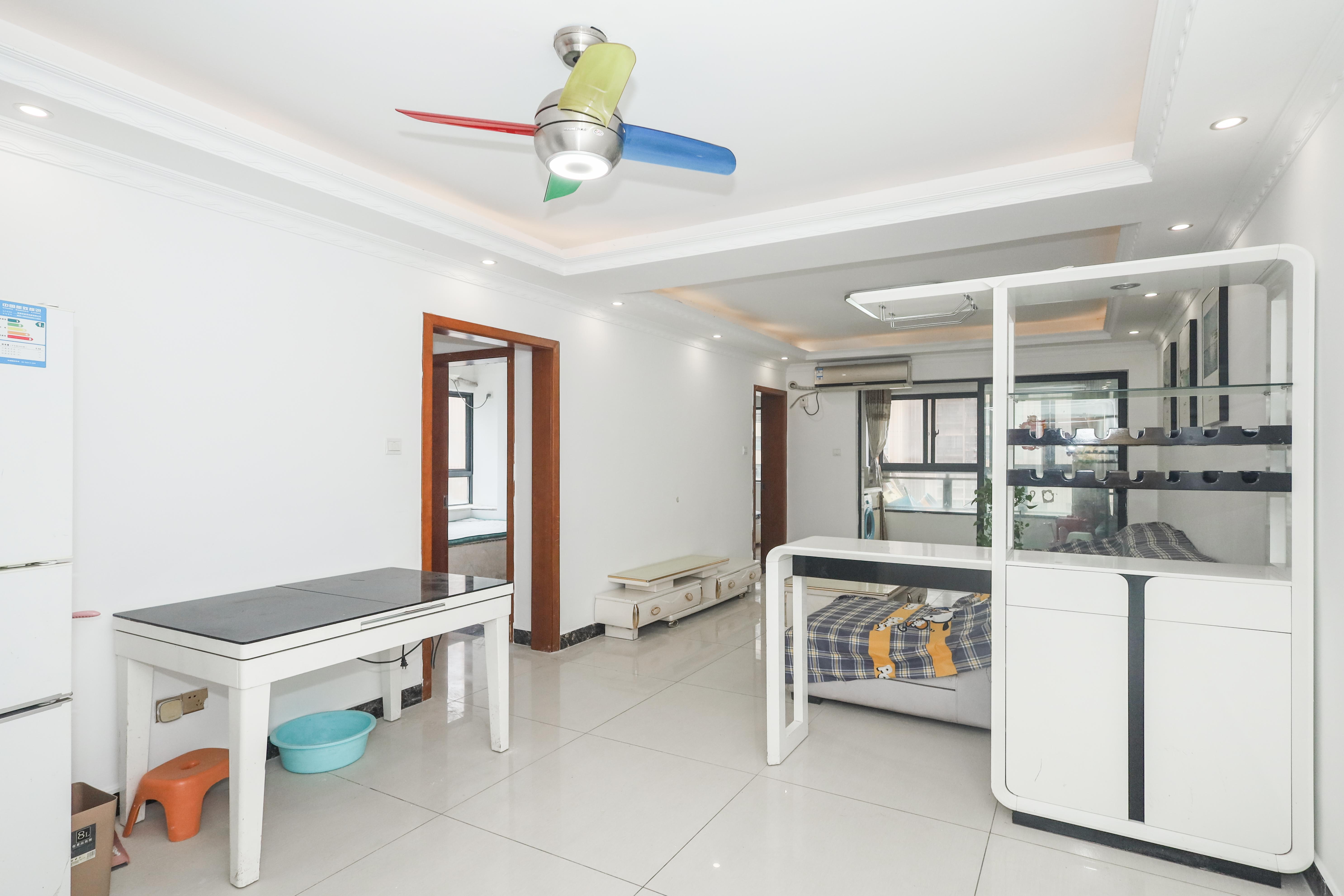 好莱城(弘德西街) 3室2厅1卫 82.0万 好莱城(弘德西街) 3室2厅1卫 82.0万其他