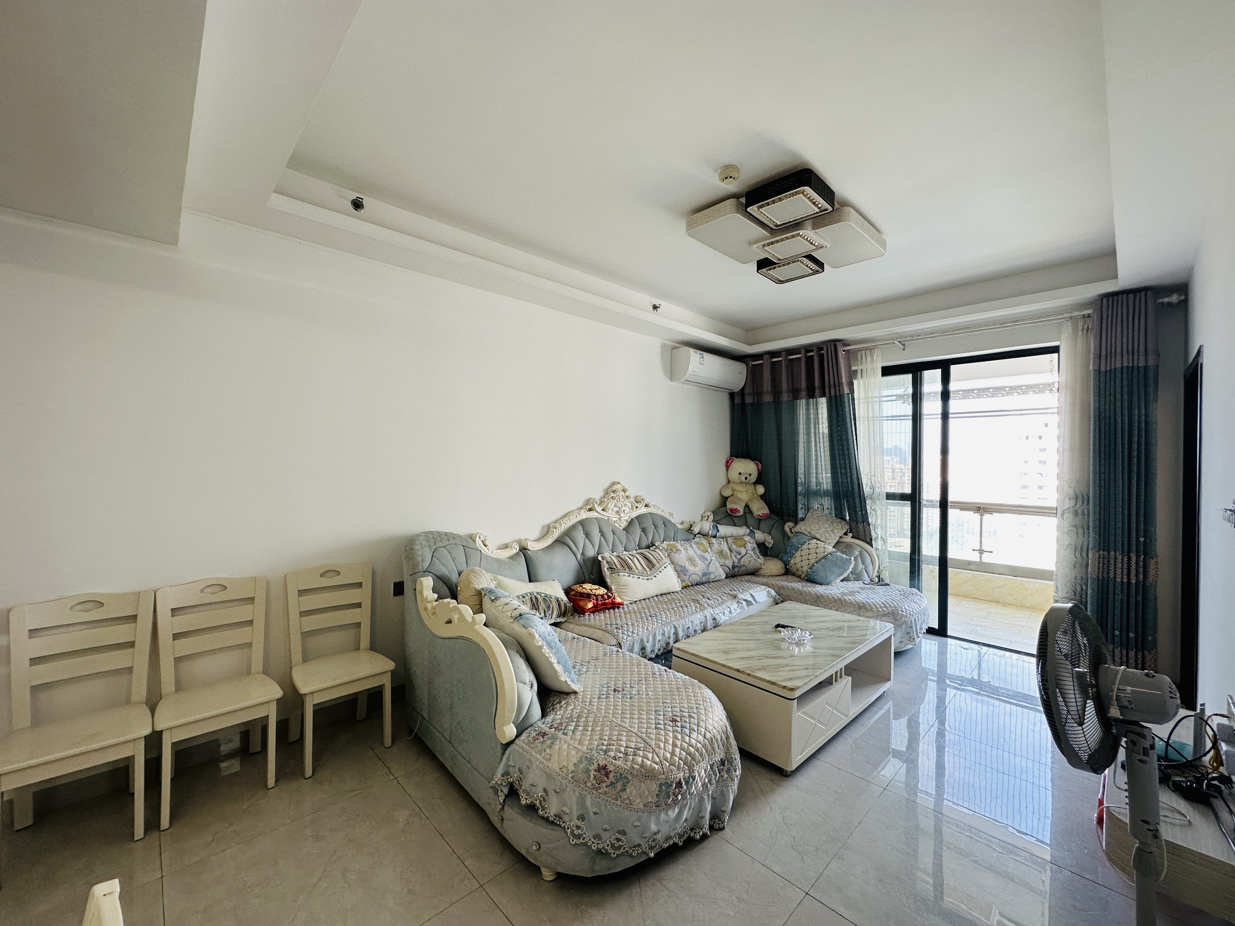 远大购物广场  2室1厅1卫    125.3万 远大购物广场  2室1厅1卫    125.3万客厅