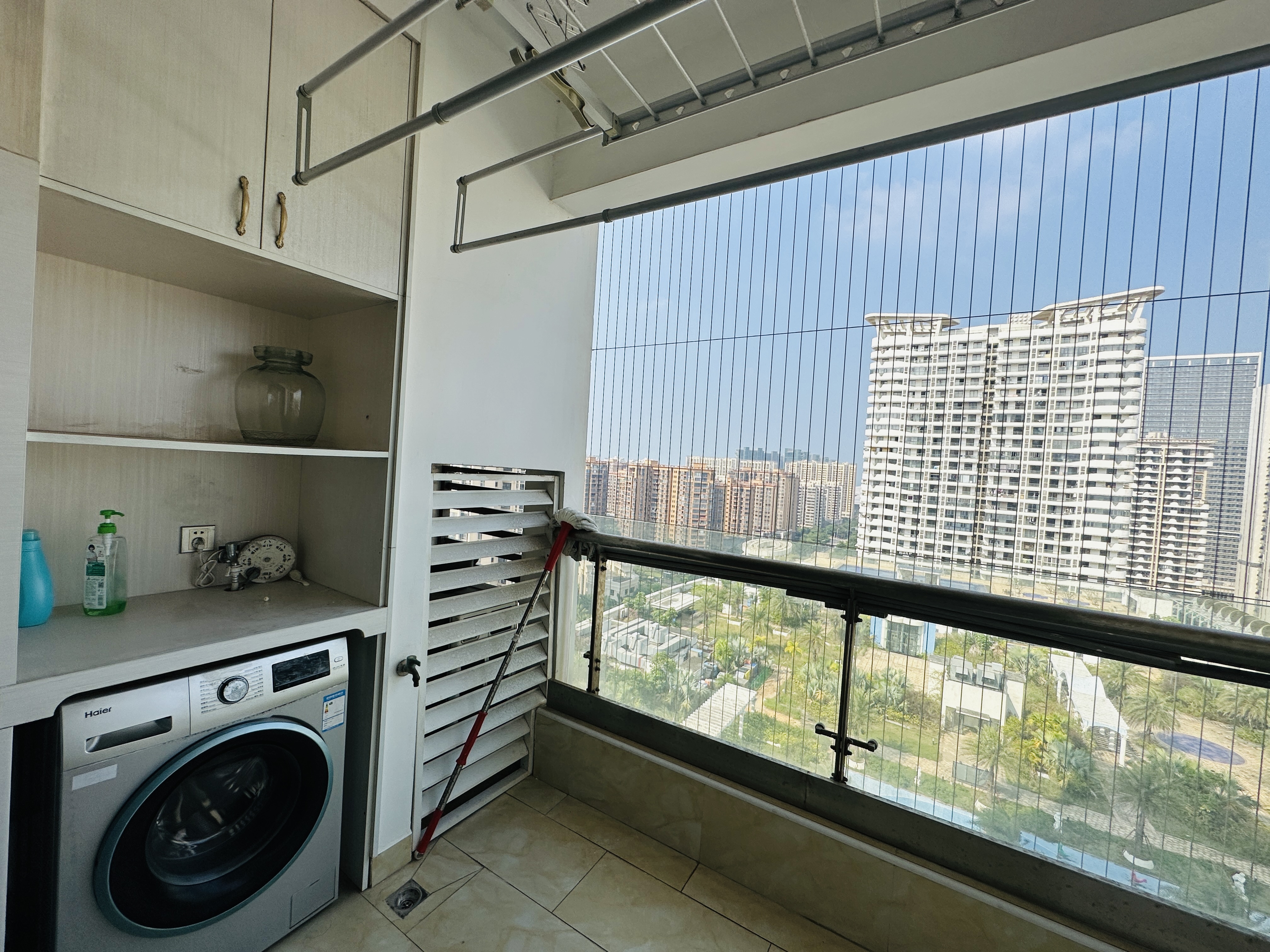 远大购物广场  2室1厅1卫    125.3万 远大购物广场  2室1厅1卫    125.3万阳台