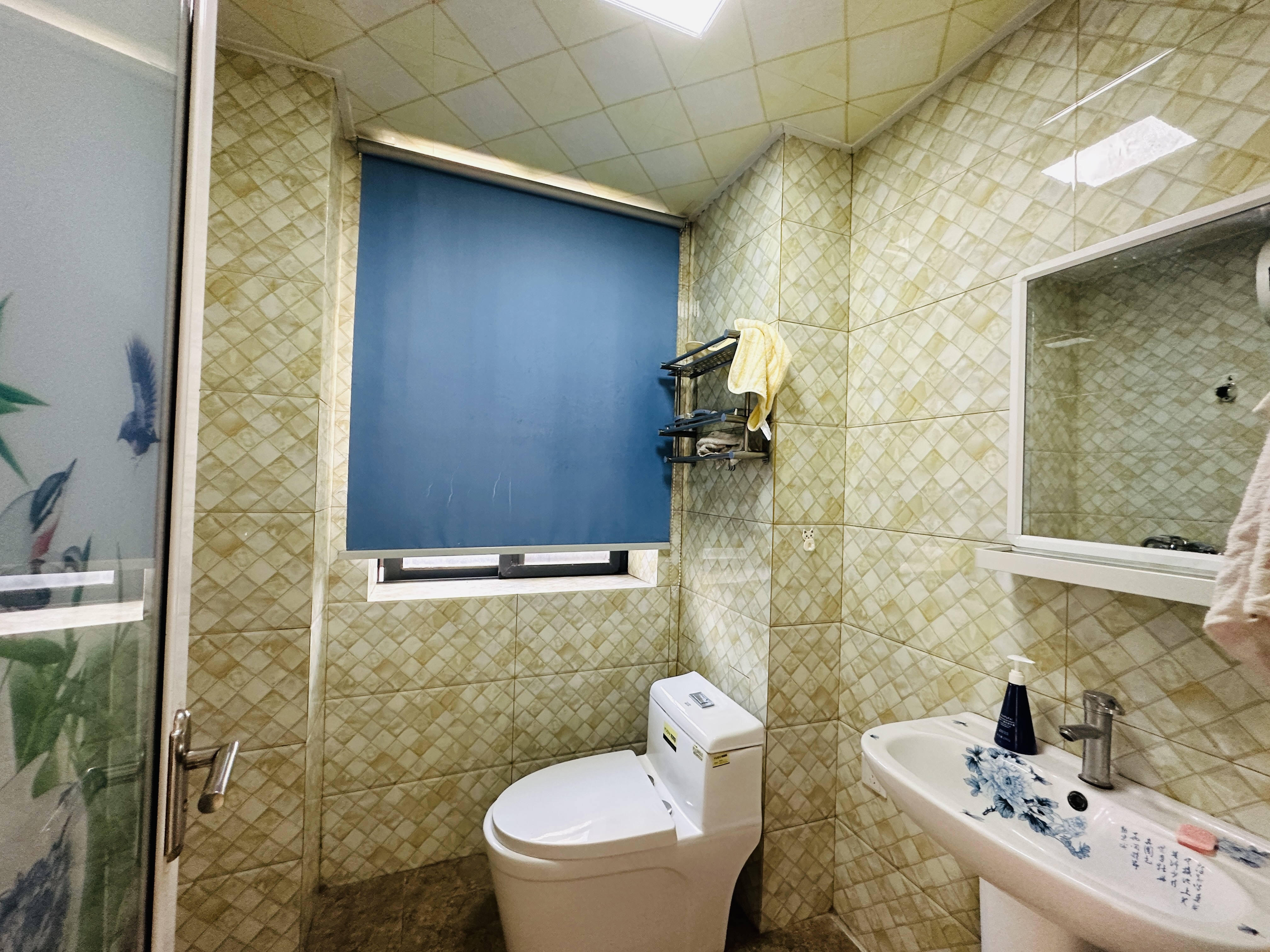 远大购物广场  2室2厅1卫    76.39万 远大购物广场  2室2厅1卫    76.39万卫生间