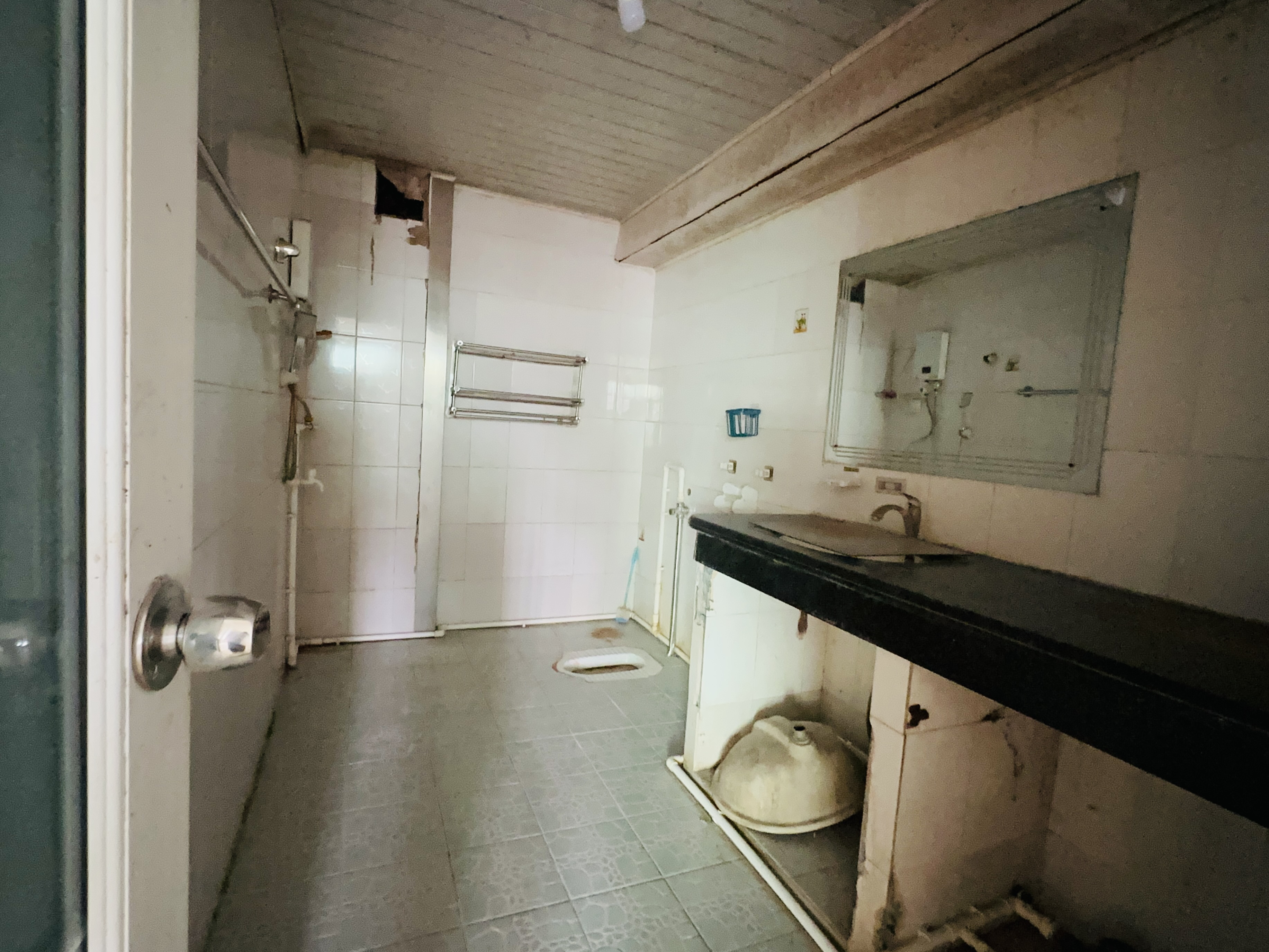 长升大厦 3室2厅1卫 105.3万 长升大厦 3室2厅1卫 105.3万卫生间