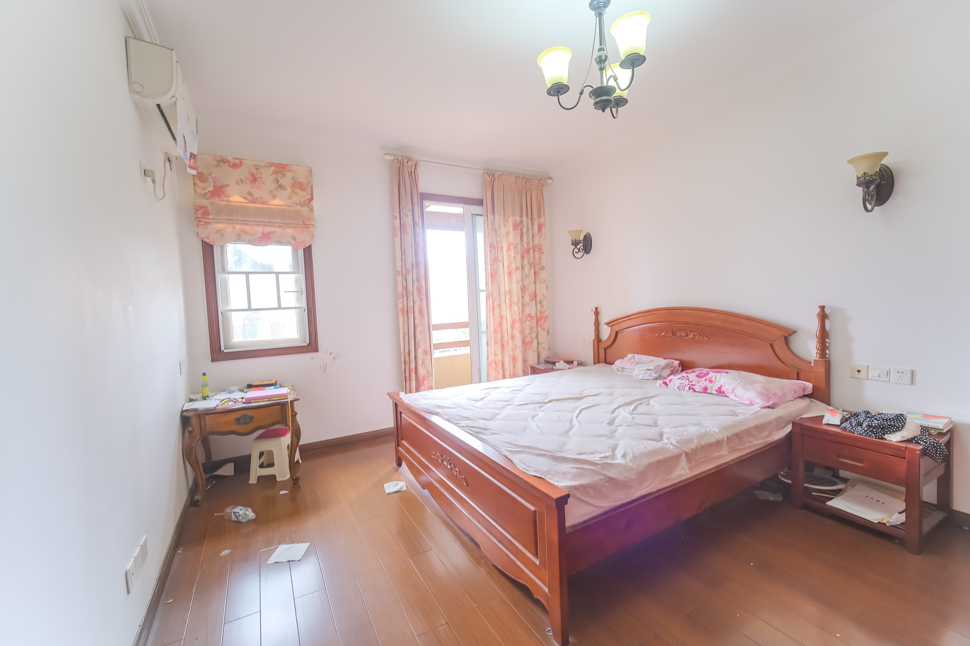 郡原居里 3室2厅2卫 105.0万 郡原居里 3室2厅2卫 105.0万卧室