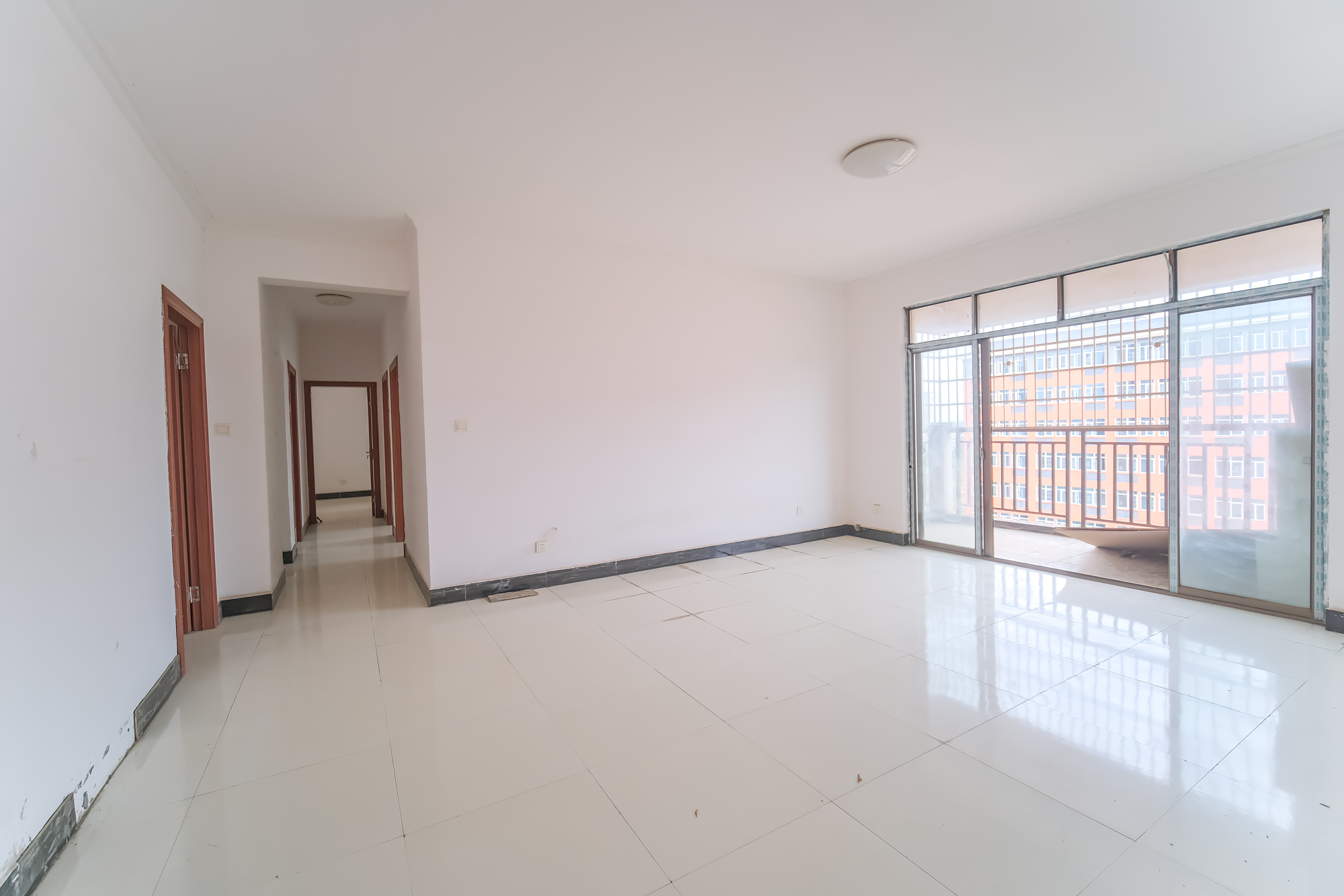 蟠龙欣苑 4室2厅2卫 62.8万 蟠龙欣苑 4室2厅2卫 62.8万客厅