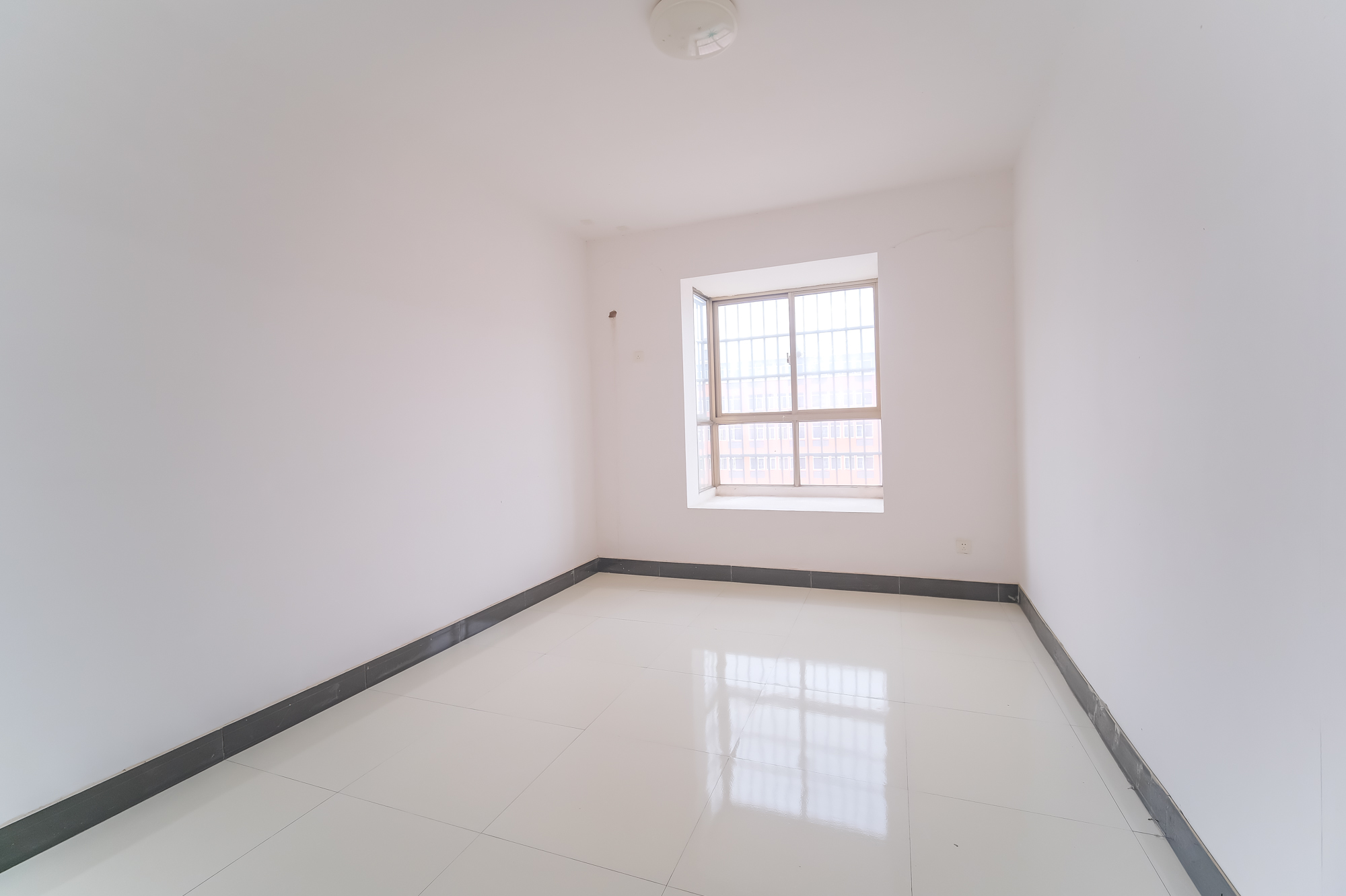 蟠龙欣苑 4室2厅2卫 62.8万 蟠龙欣苑 4室2厅2卫 62.8万卧室