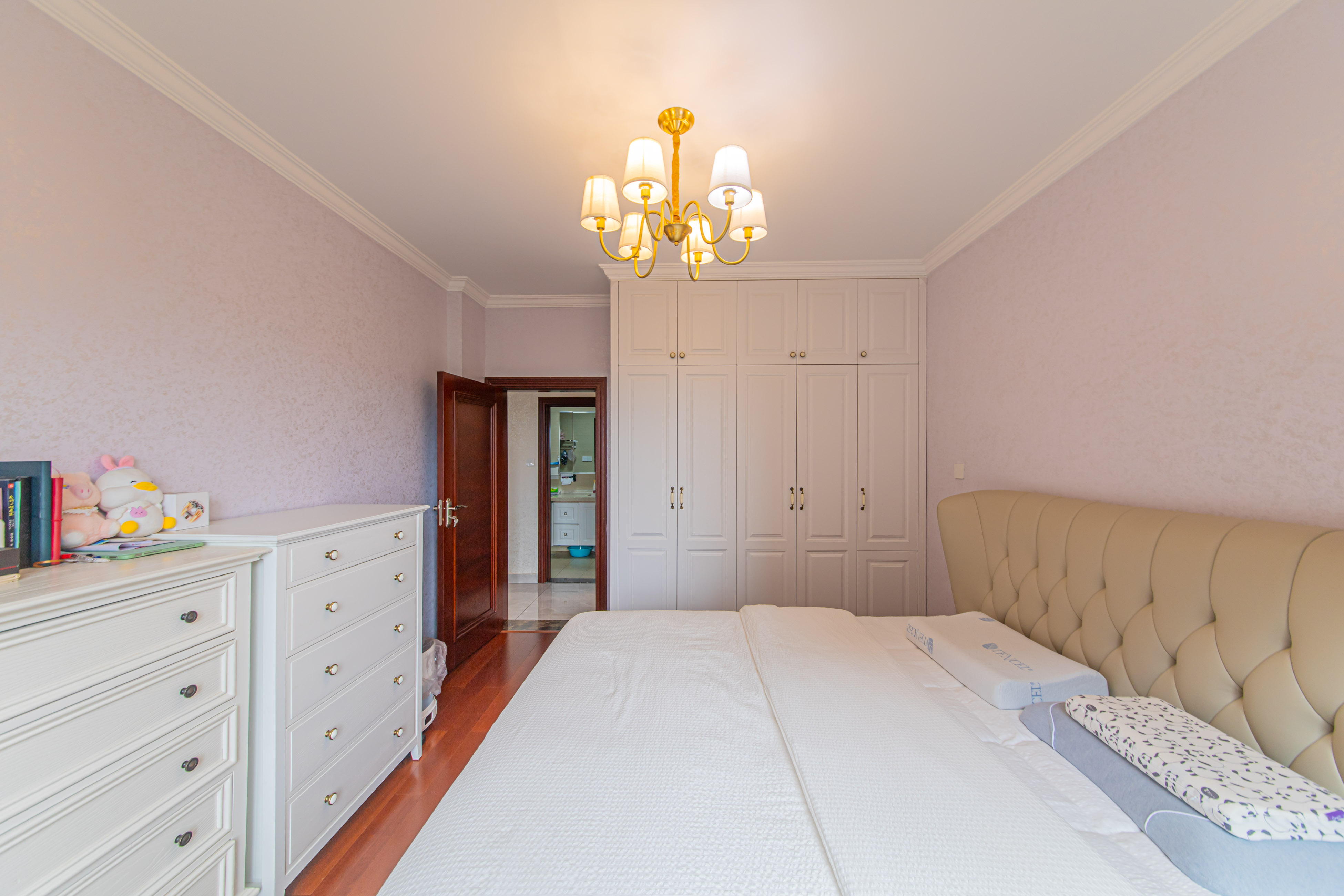 绿地公馆(绿地名邸)  3室2厅1卫    130.0万 绿地公馆(绿地名邸)  3室2厅1卫    130.0万卧室