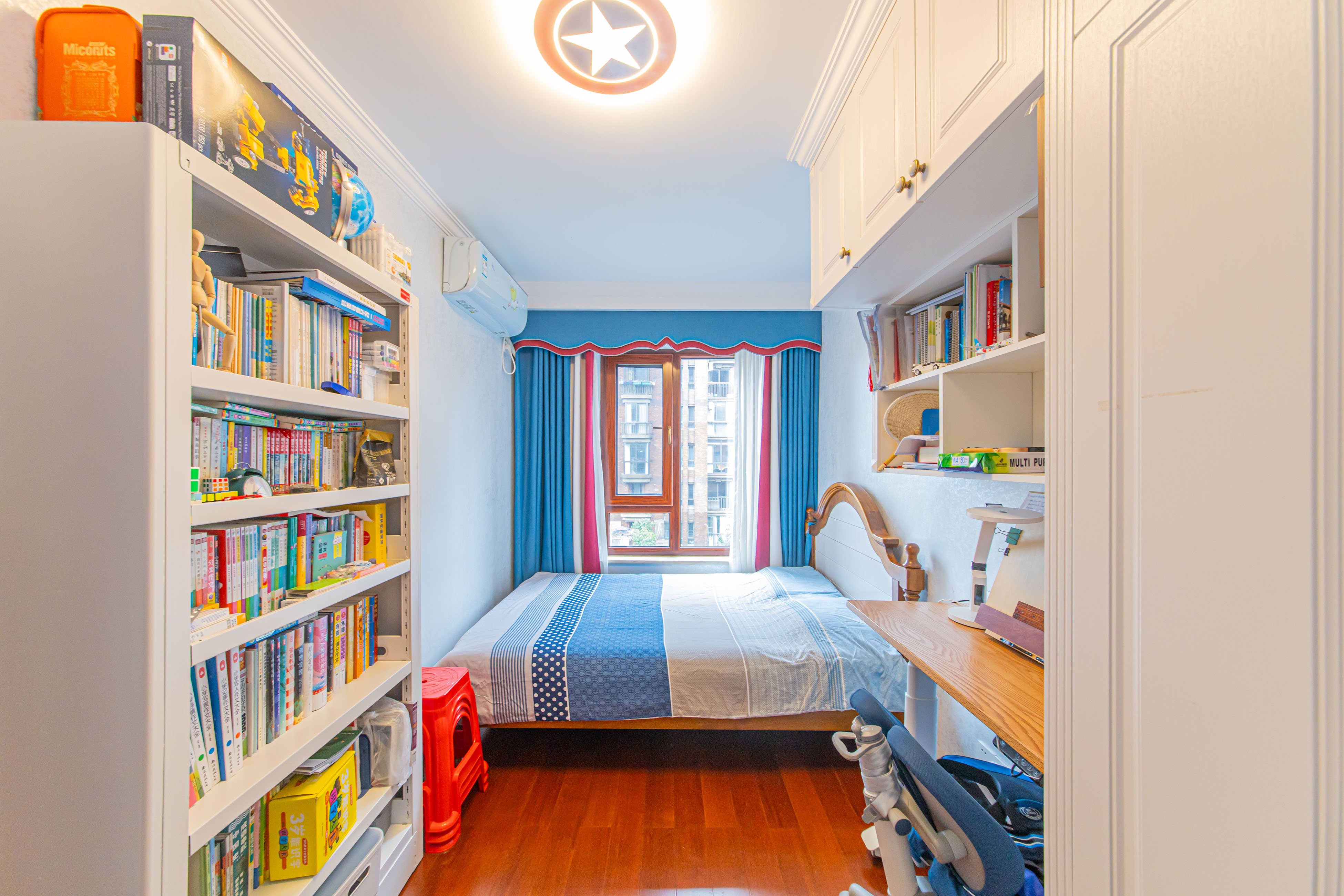 绿地公馆(绿地名邸)  3室2厅1卫    130.0万 绿地公馆(绿地名邸)  3室2厅1卫    130.0万卧室