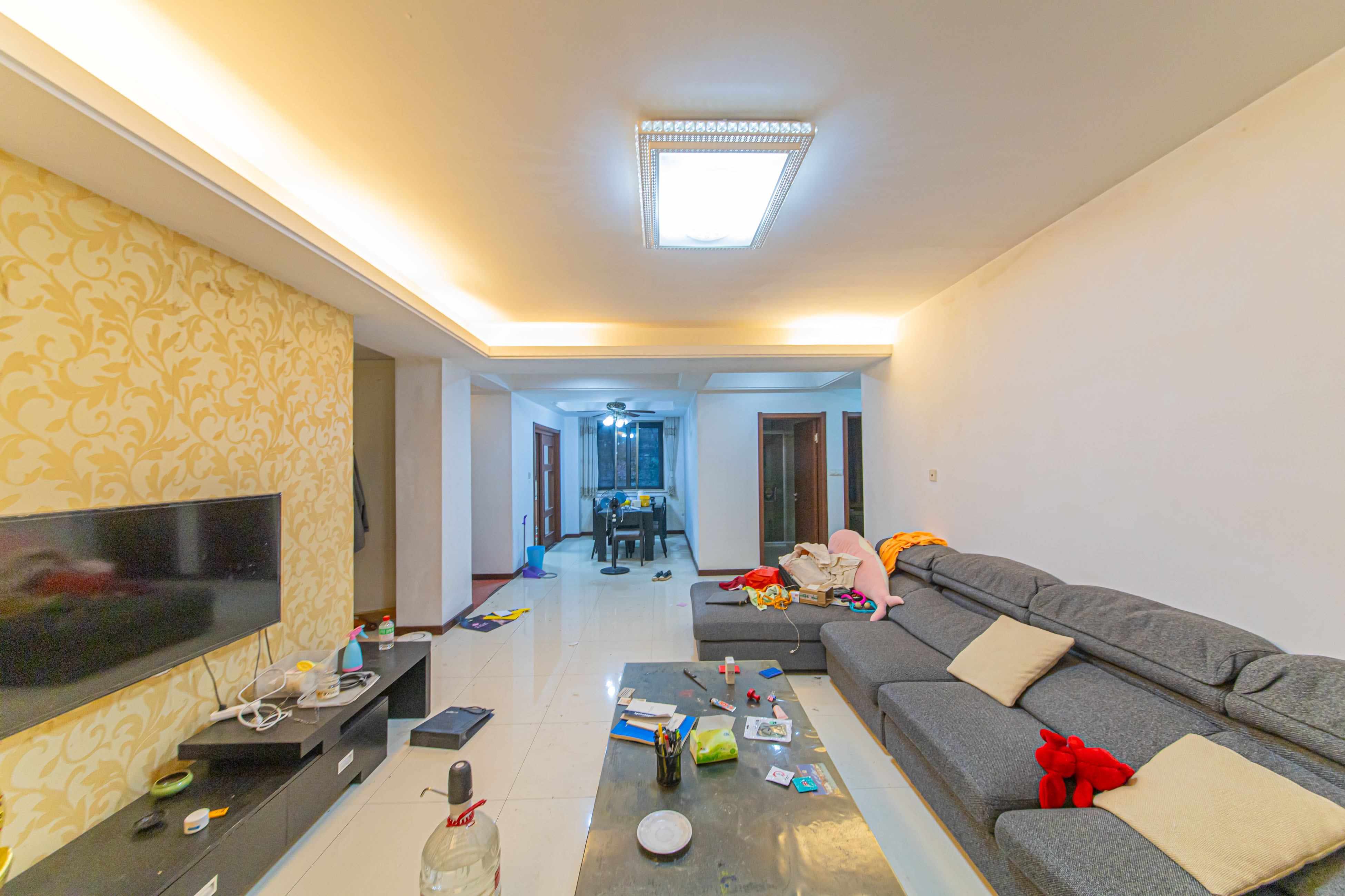 绿地公馆(绿地名邸) 3室2厅2卫 155.0万 绿地公馆(绿地名邸) 3室2厅2卫 155.0万客厅